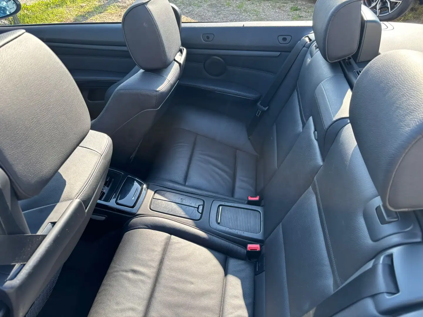 BMW 320 i Cabrio Autom. 170PS Parkhilfe Sitzheiz Xenon Gris - 2