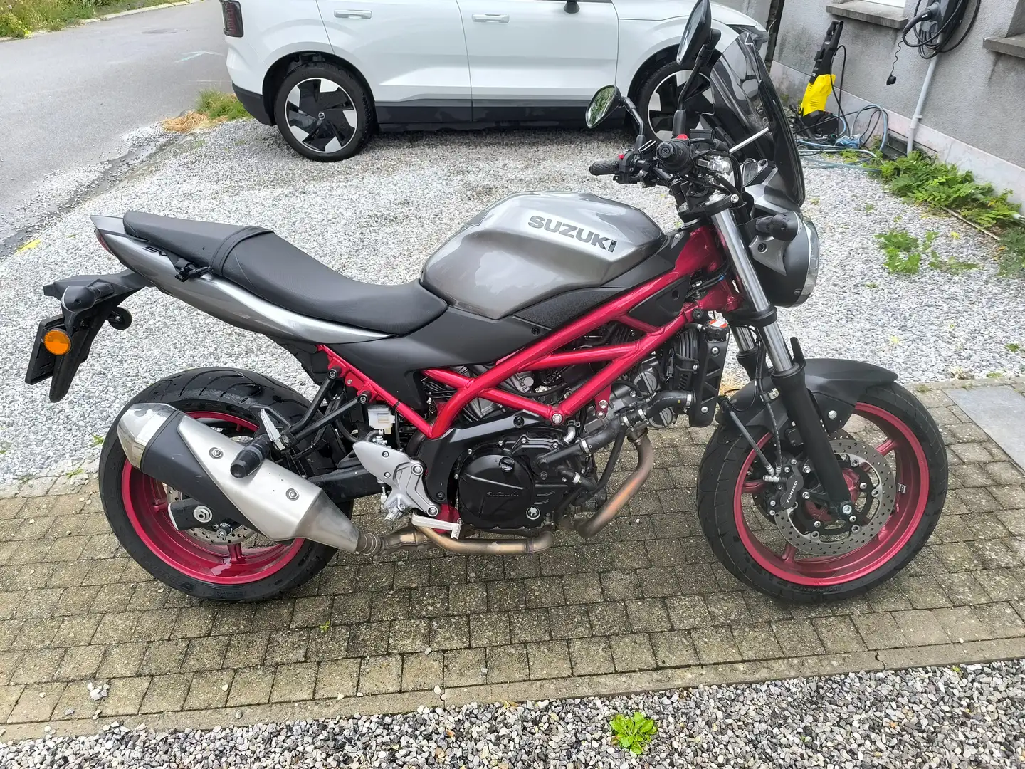 Suzuki SV 650 Gris - 1