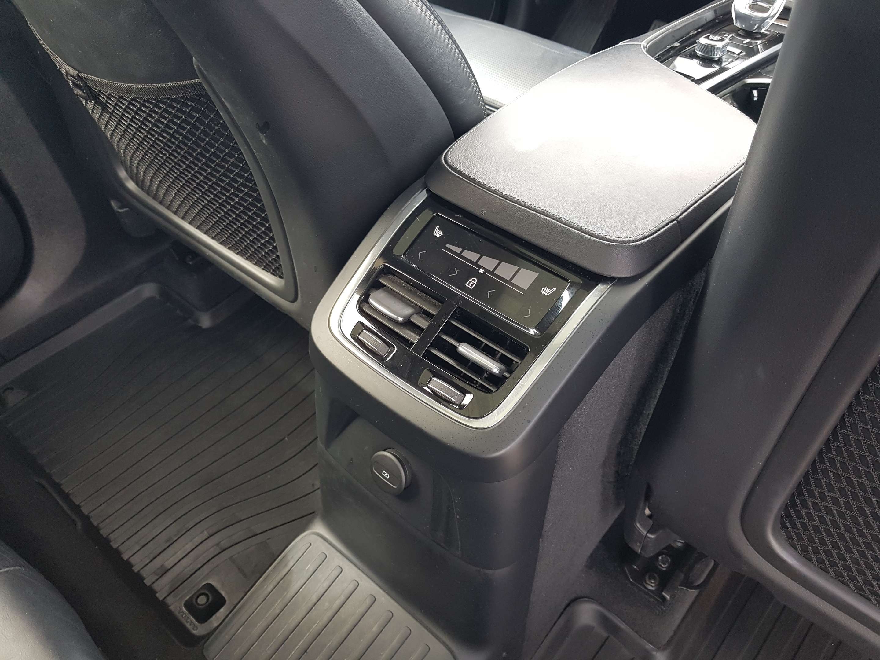 2022 Volvo XC90 Recharge Inscription Extended Range thumb 18