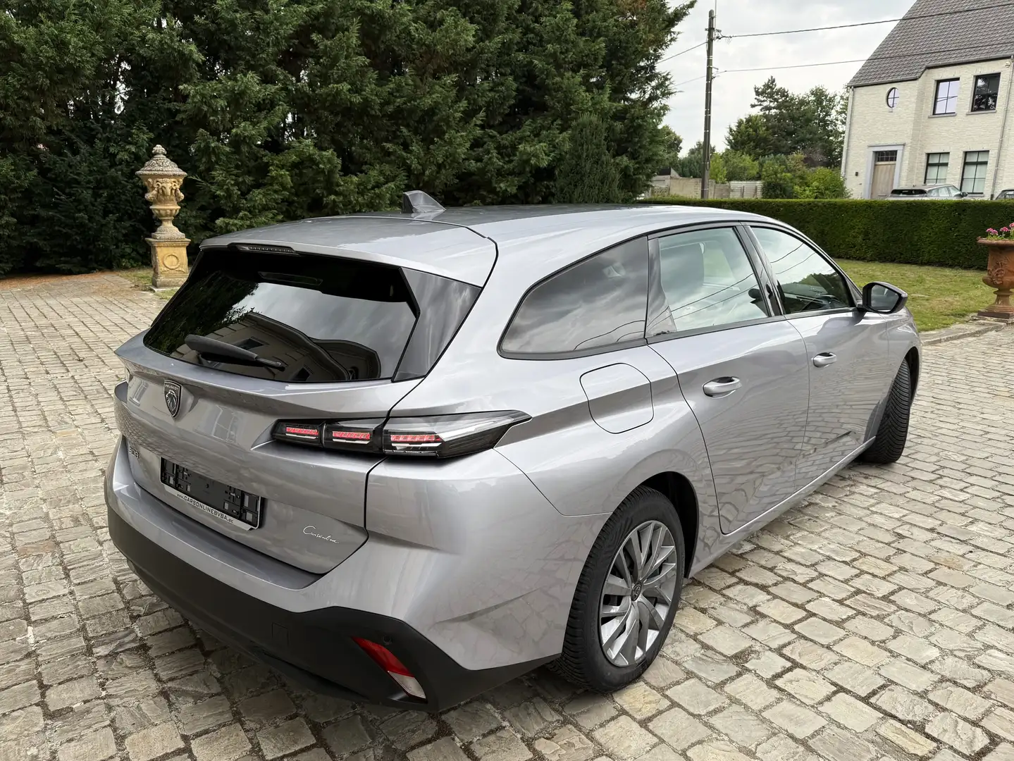 Peugeot 308 SW 1.2i Carplay, Navigatie, PDC, Garantie! Grau - 2