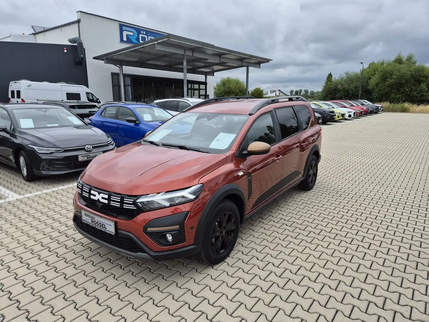 Dacia Jogger 1.0 TCe Extreme+ 7-Sitzer Alu 16" Navigat Braun - 1