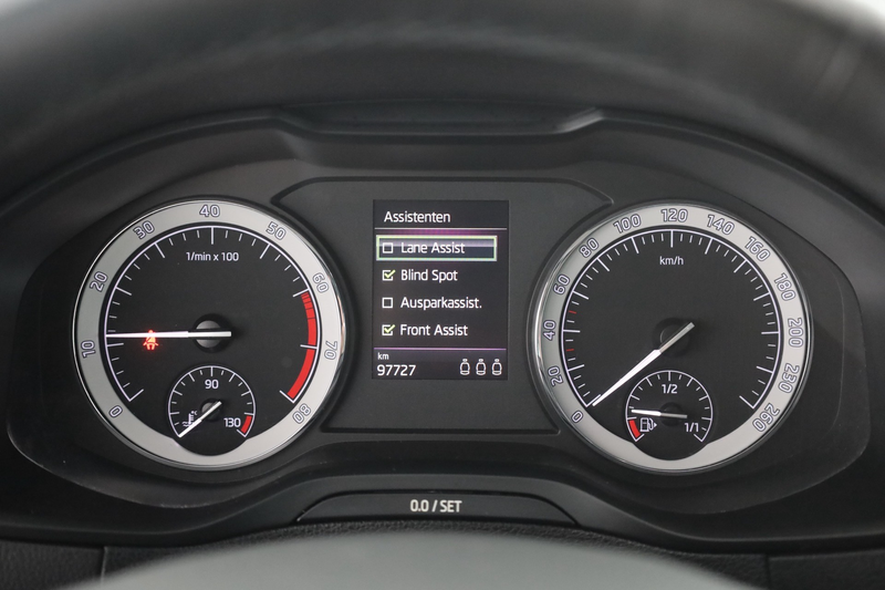 Skoda Karoq 1.5 TSI Style LED Navi Sitzheizung Kamera — photo 18