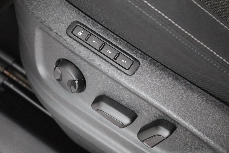 Skoda Karoq 1.5 TSI Style LED Navi Sitzheizung Kamera — photo 30