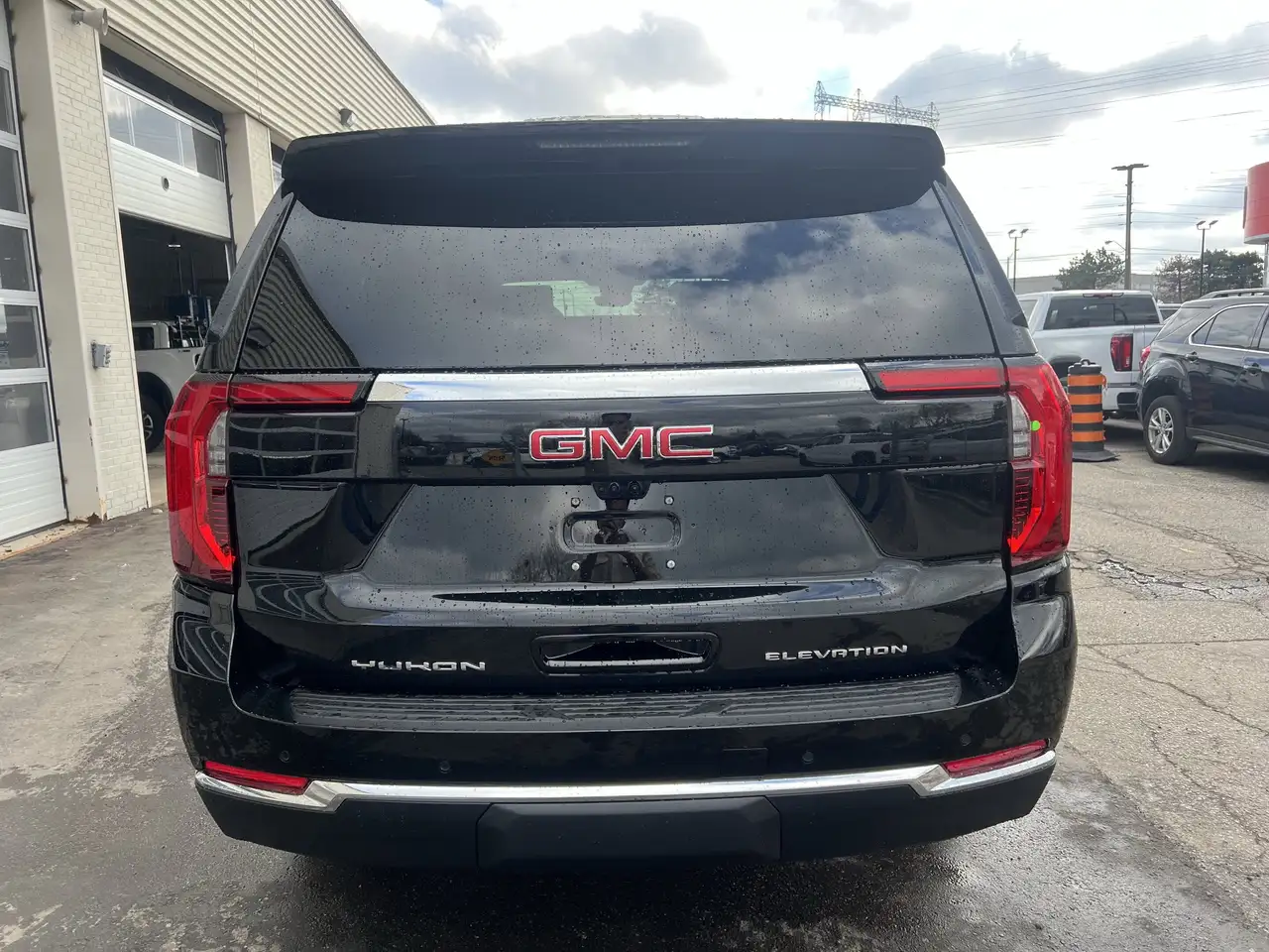 GMC Yukon снимка GMC Yukon