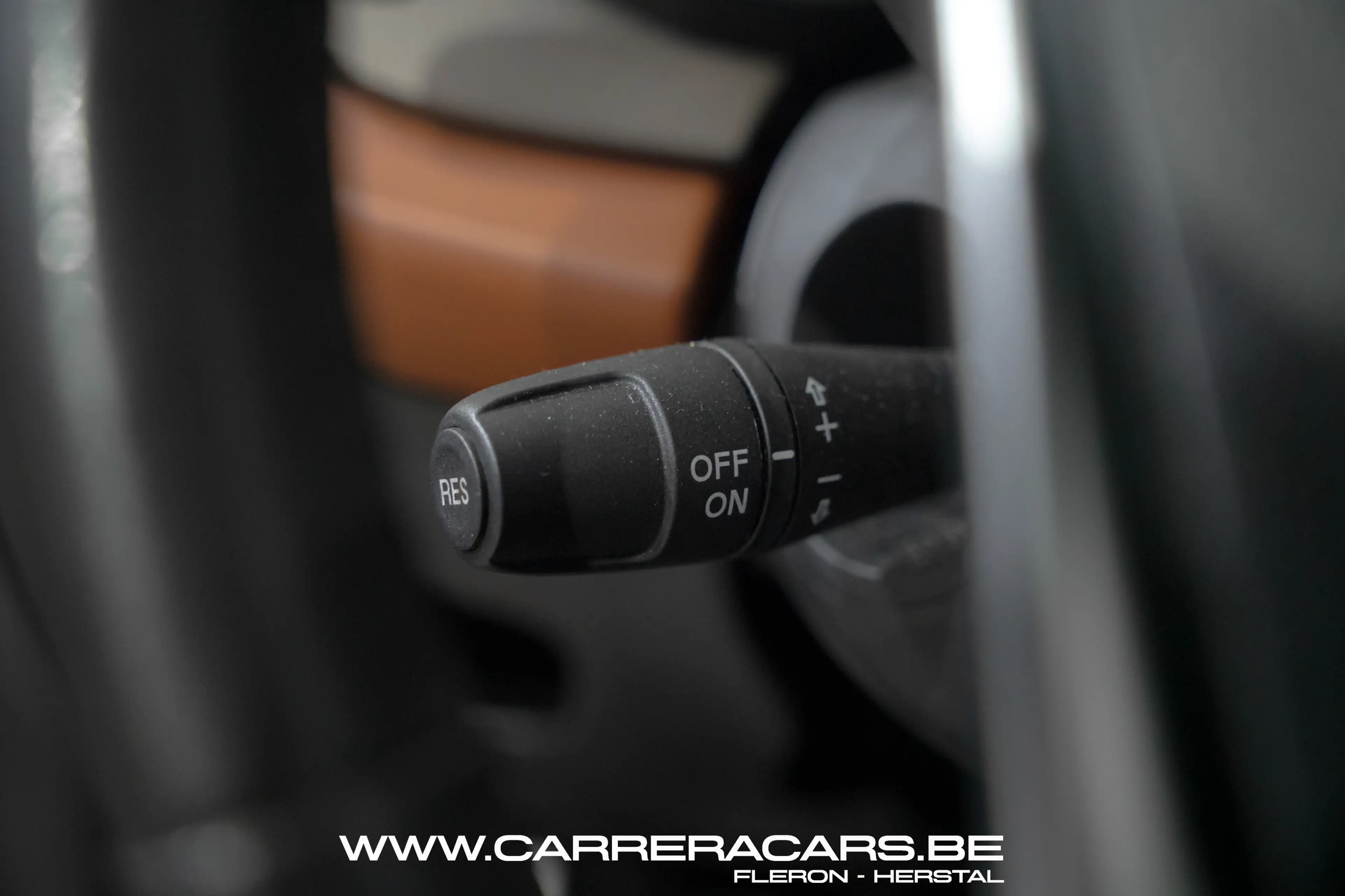 Alfa Romeo Giulietta 1.6JTDm Progression*|PDC*CUIR*NAVI*CRUISE*GARANTIE — photo 10
