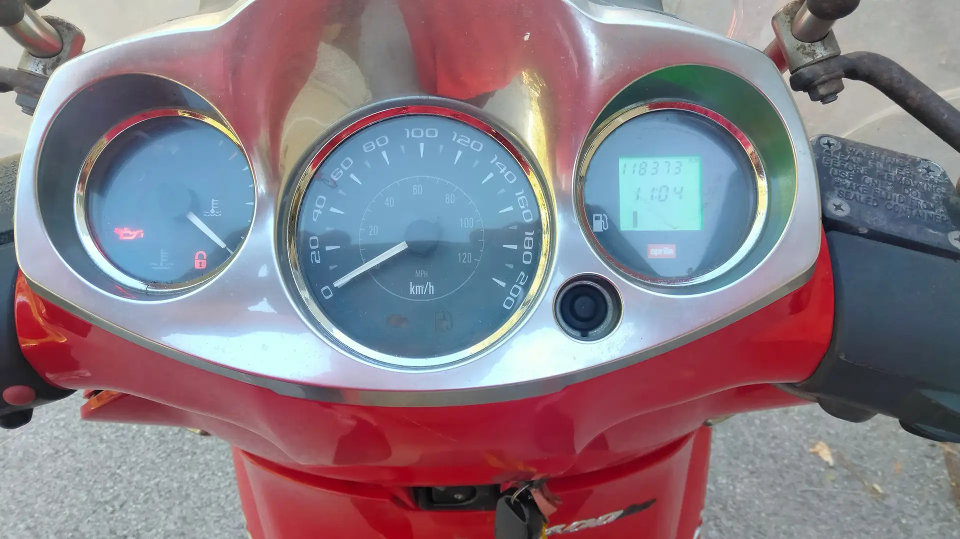 Aprilia Scarabeo Червоний - 2