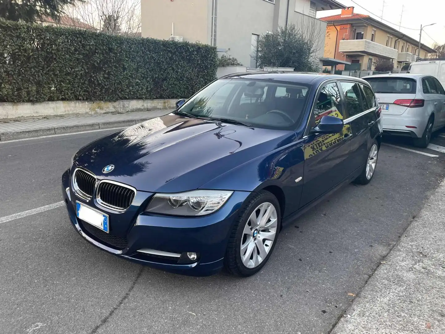 BMW 318 d 2.0 143CV cat Touring MSport Azul - 2