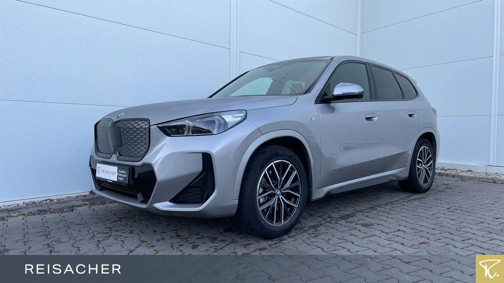 BMW iX1 IX1 XDRIVE30 M Sport,AHK,DA+,HuD Silber - 1