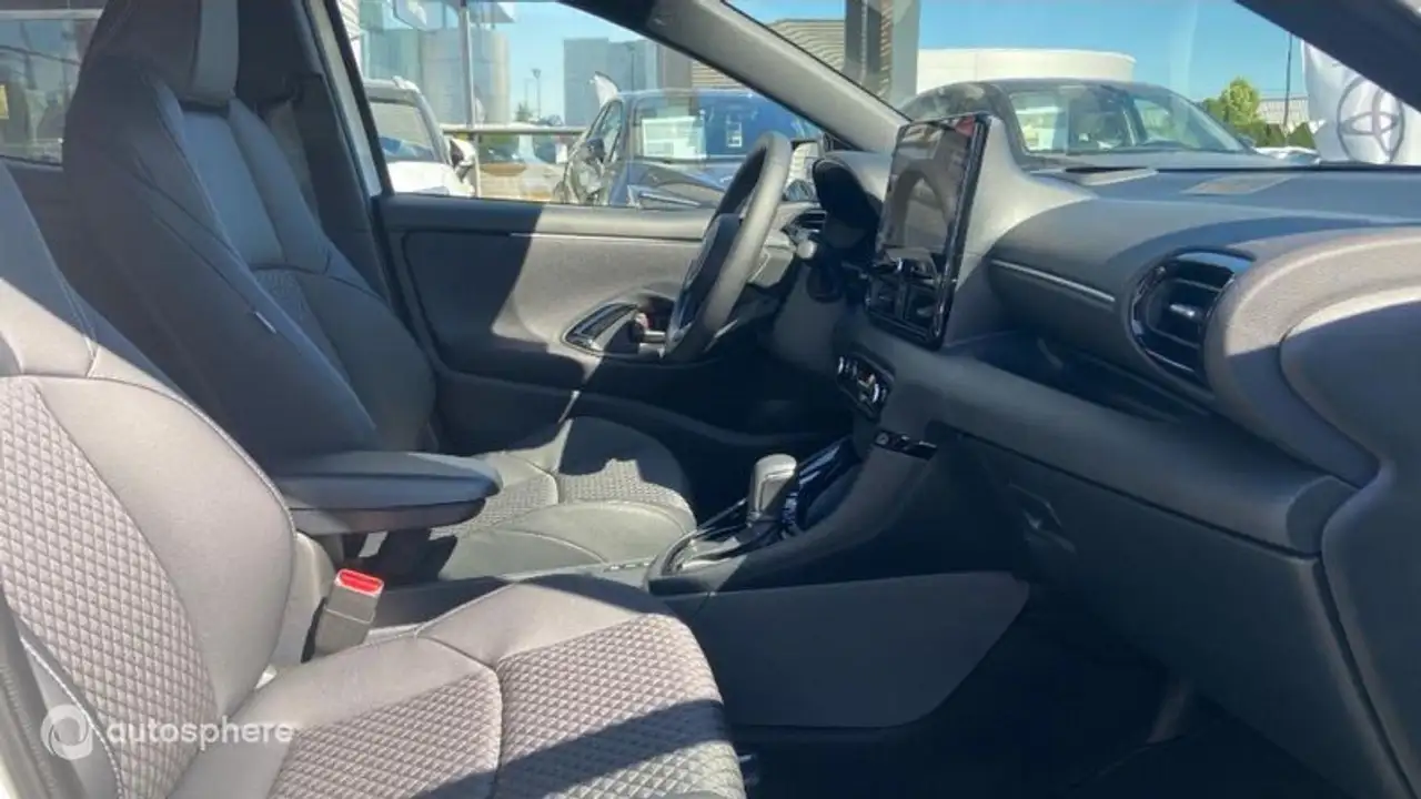 Toyota Yaris Yaris — photo 15