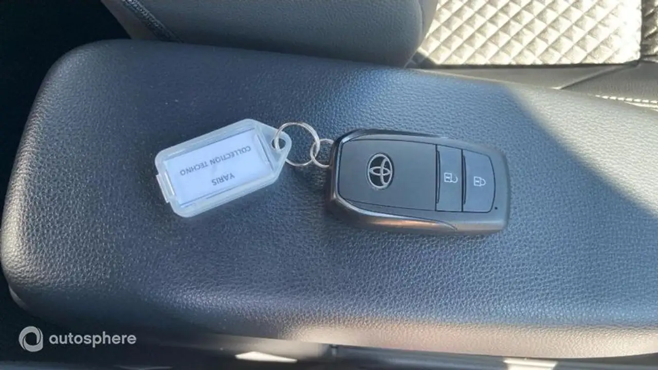Toyota Yaris Yaris — photo 16
