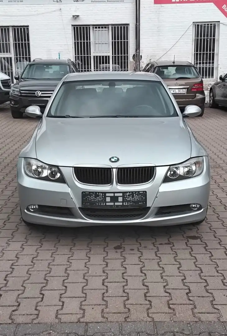 BMW 320 Baureihe 3 Lim. 320i. Neuer Tüv Srebrny - 2