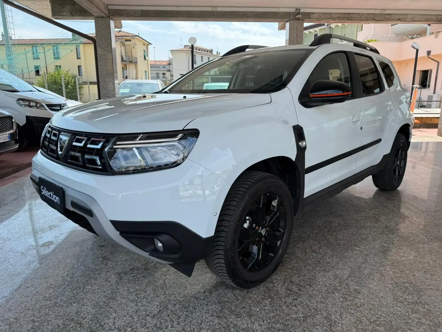 Dacia Duster 1.5 Blue dCi 115CV 4X4 Extreme Weiß - 1