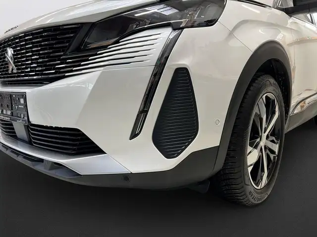 Peugeot 5008 view 9