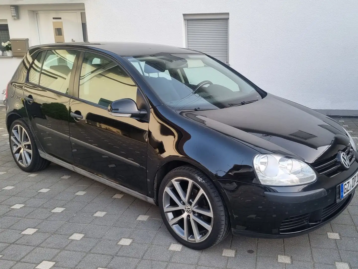 Volkswagen Golf TrendlineKlimaautomatik 4-trg. SH EURO4 Schwarz - 2