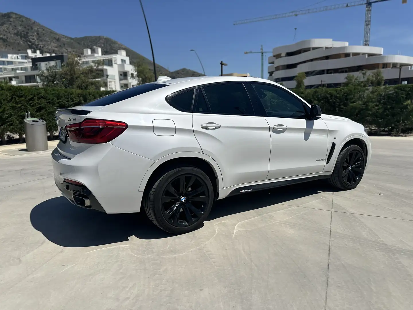 BMW X6 xDrive40d - 1