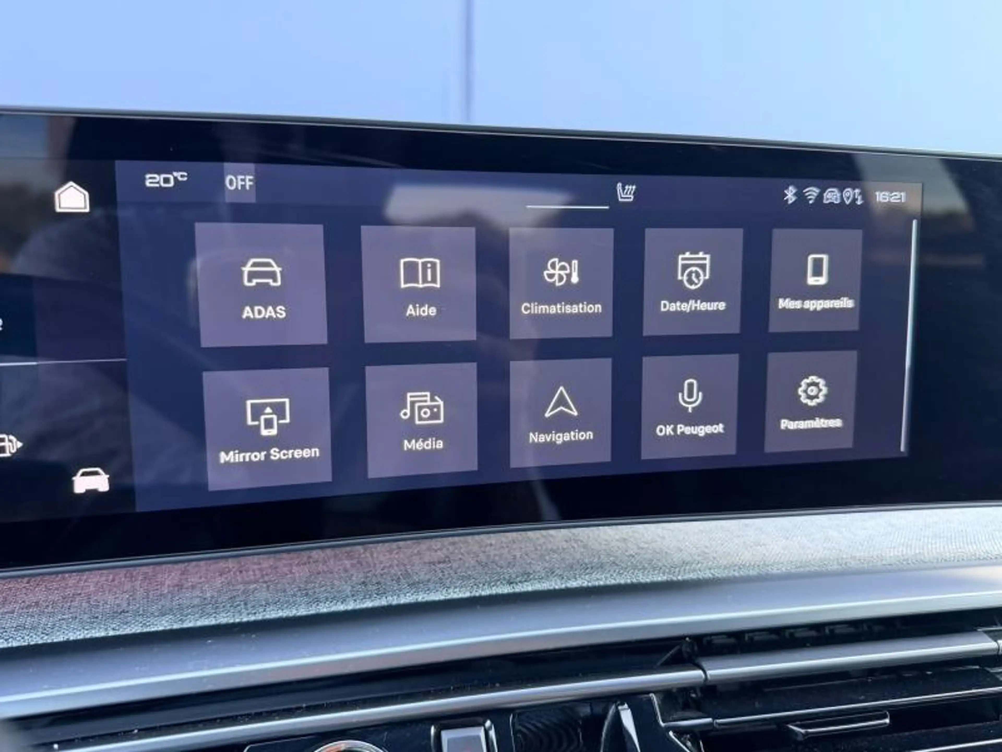 Peugeot 3008 GT / MHEV / E-DSC6 / 136ch — photo 15