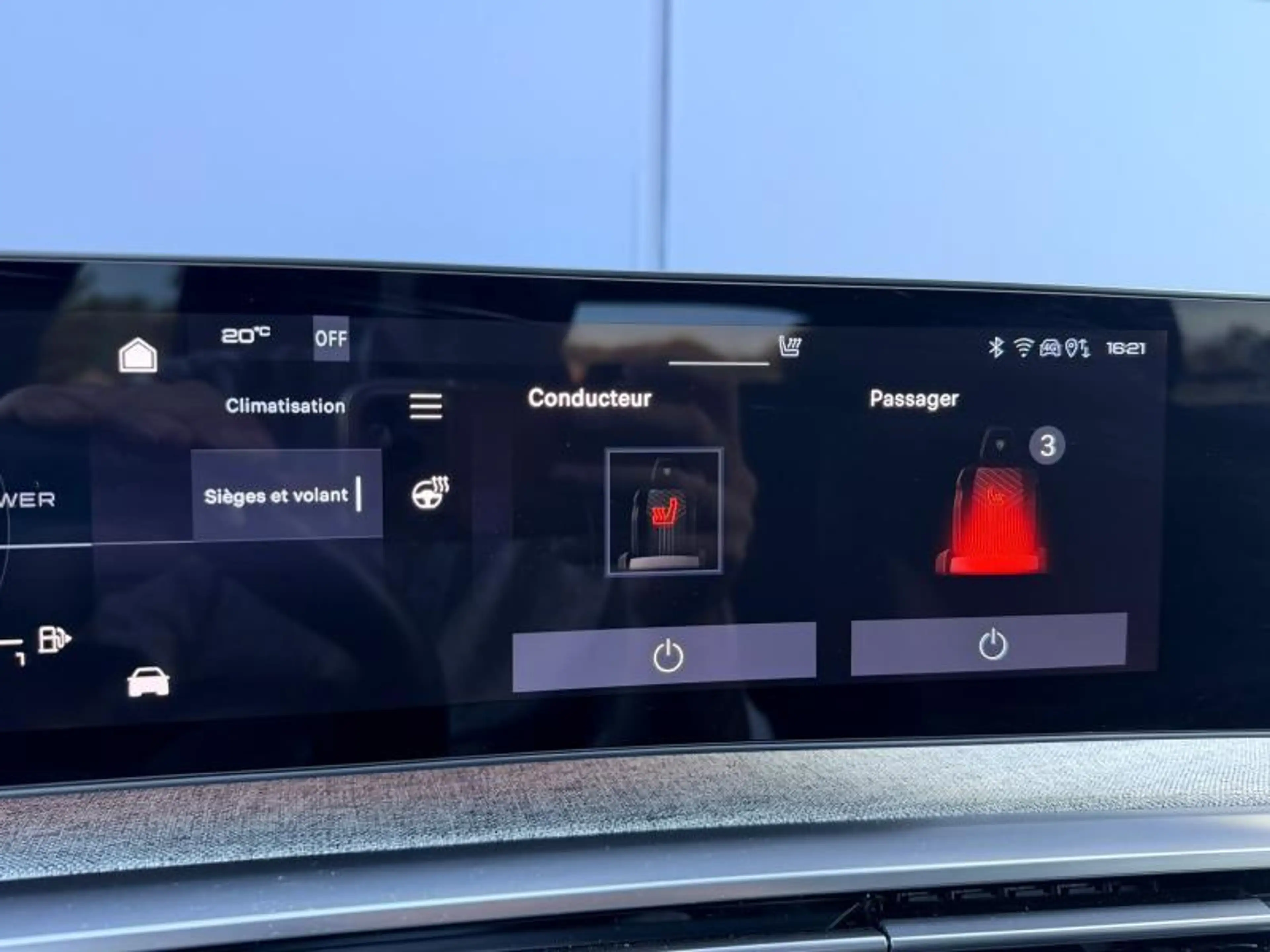 Peugeot 3008 GT / MHEV / E-DSC6 / 136ch — photo 14