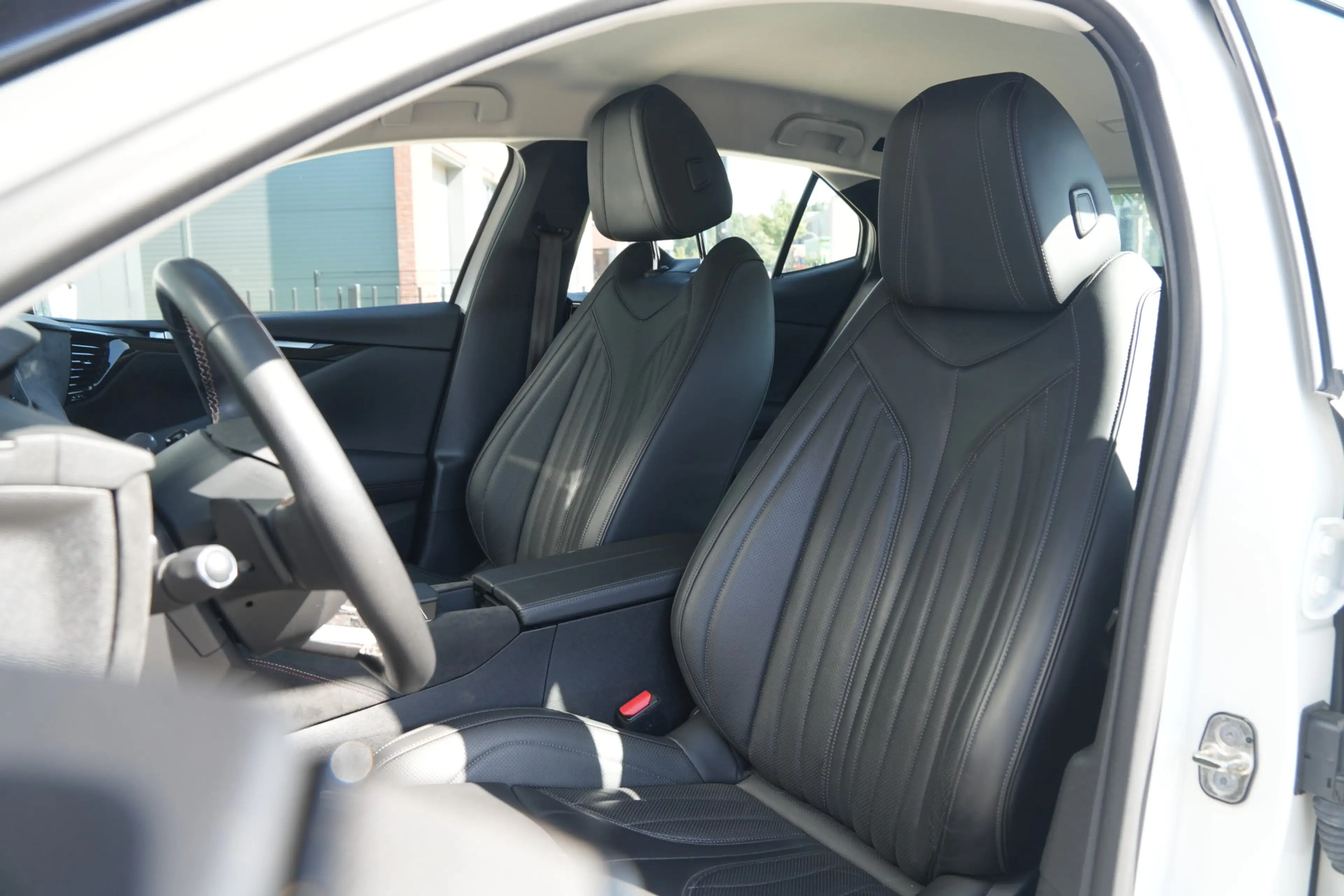 DS Automobiles DS 4 E-Tense Bastille+ Stoelverwarming/Koeling - Massag — photo 9