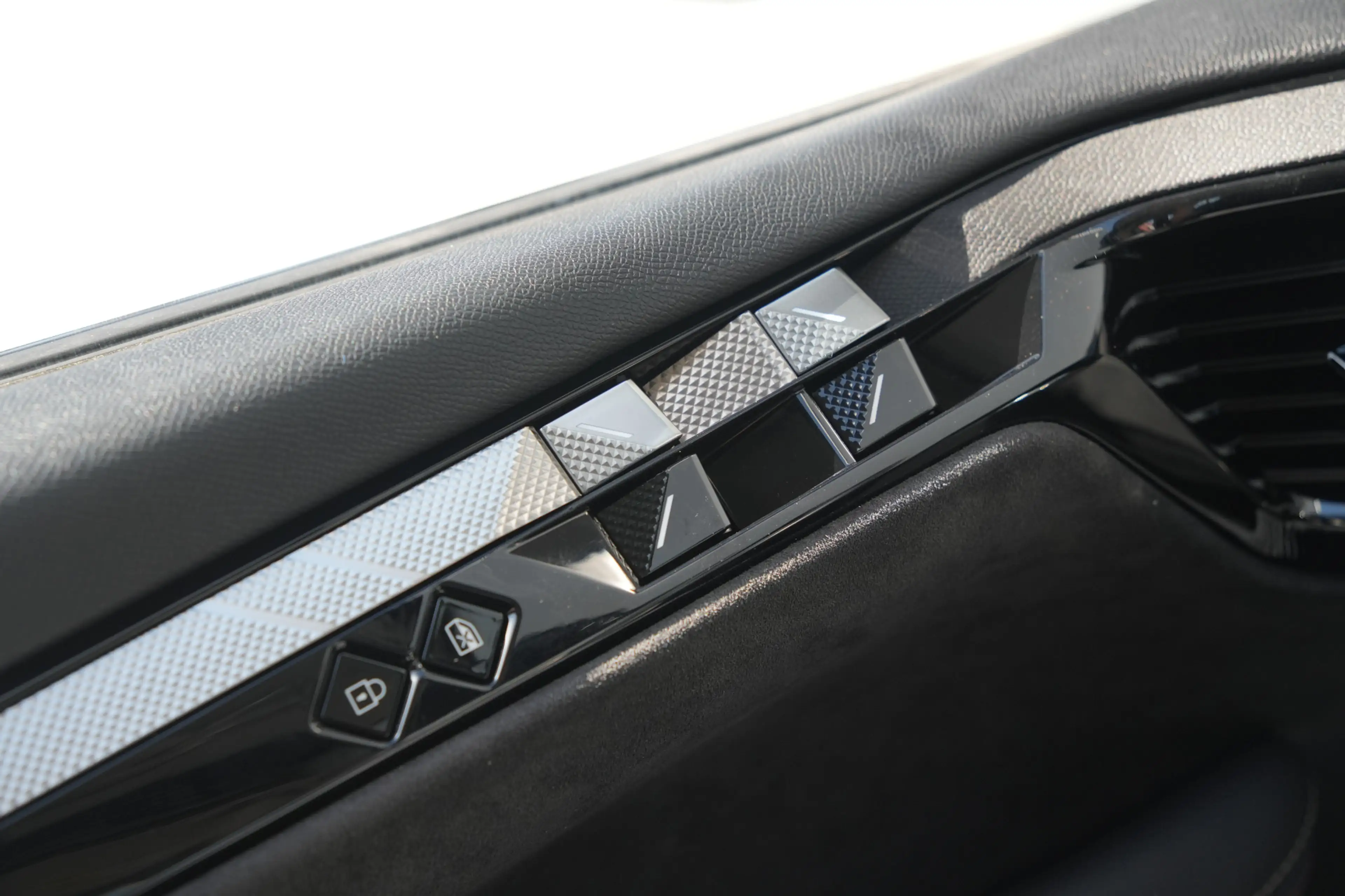 DS Automobiles DS 4 E-Tense Bastille+ Stoelverwarming/Koeling - Massag — photo 18