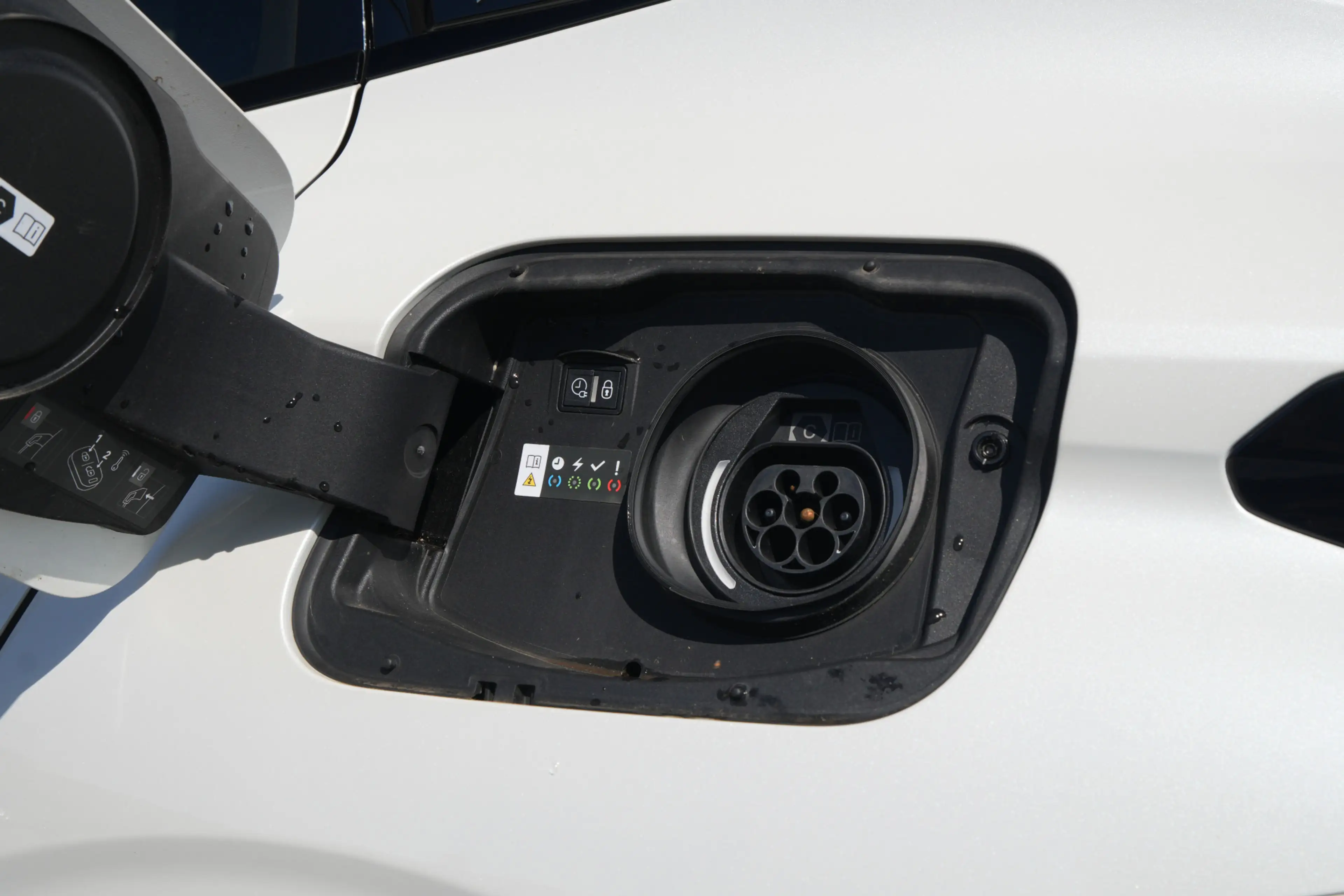 DS Automobiles DS 4 E-Tense Bastille+ Stoelverwarming/Koeling - Massag — photo 39