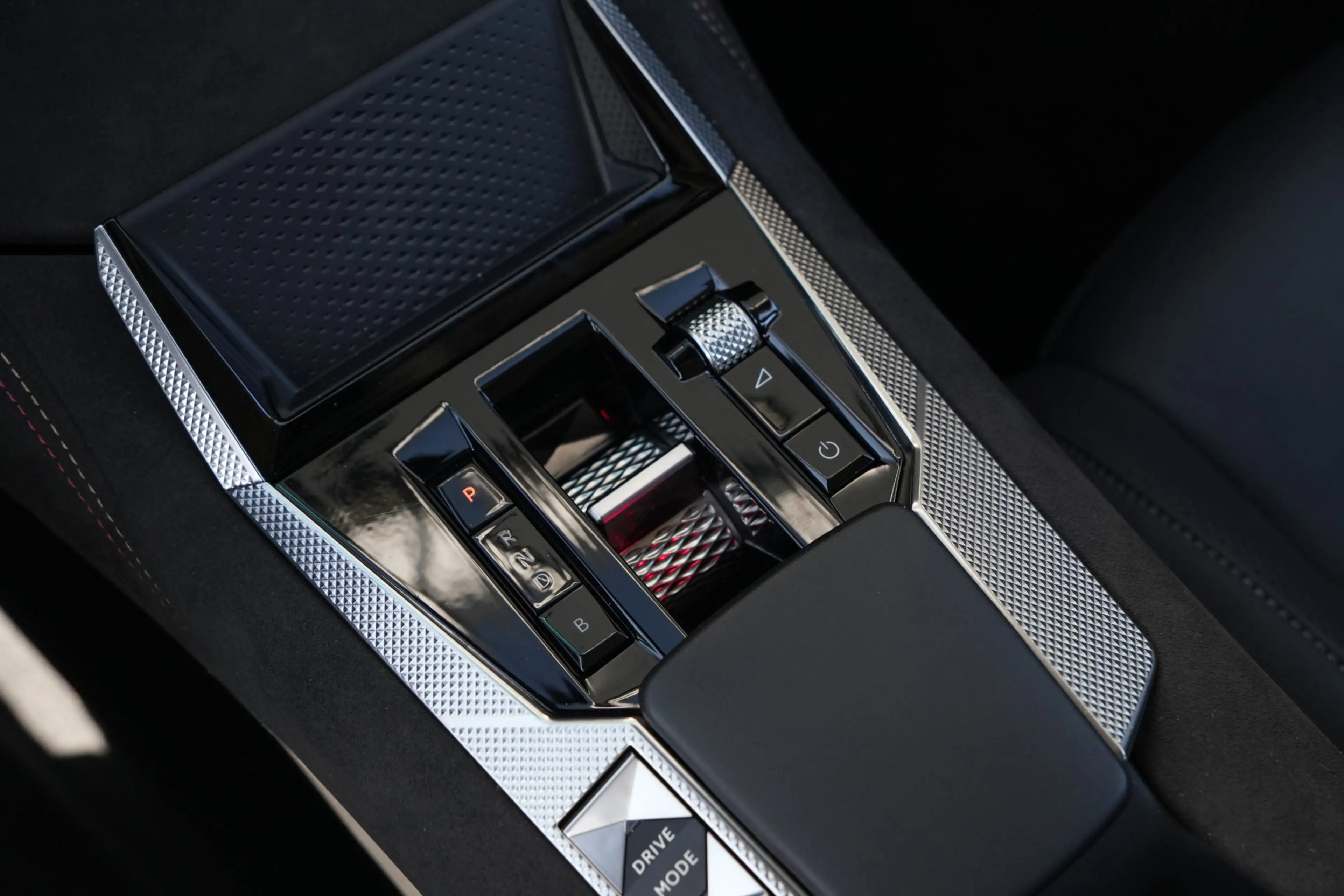 DS Automobiles DS 4 E-Tense Bastille+ Stoelverwarming/Koeling - Massag — photo 31