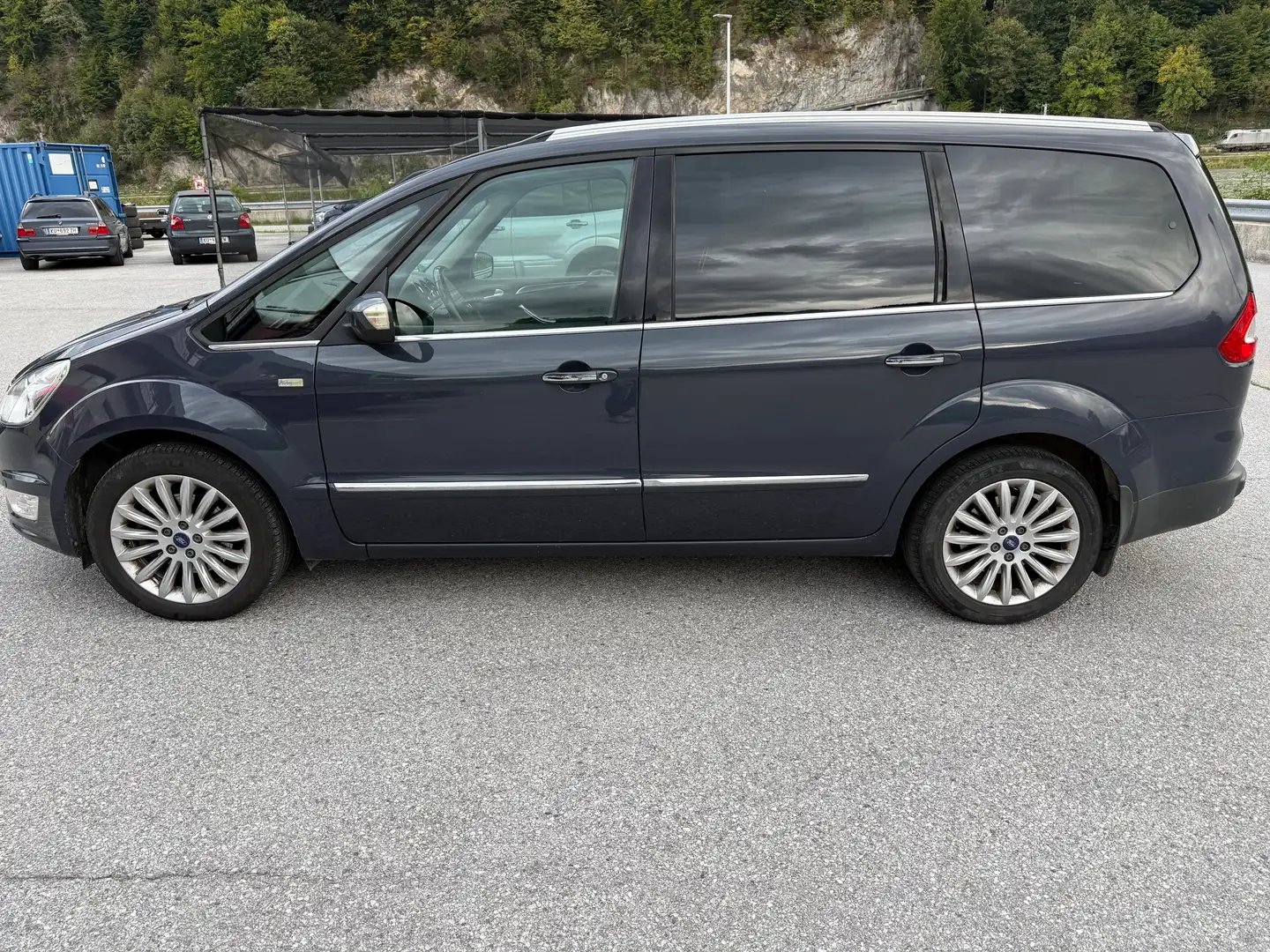 Ford Galaxy Titanium Grau - 2