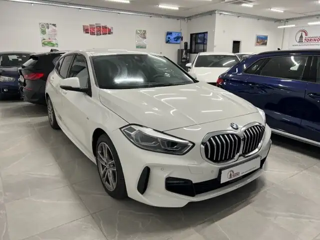 BMW 1 Series view 3