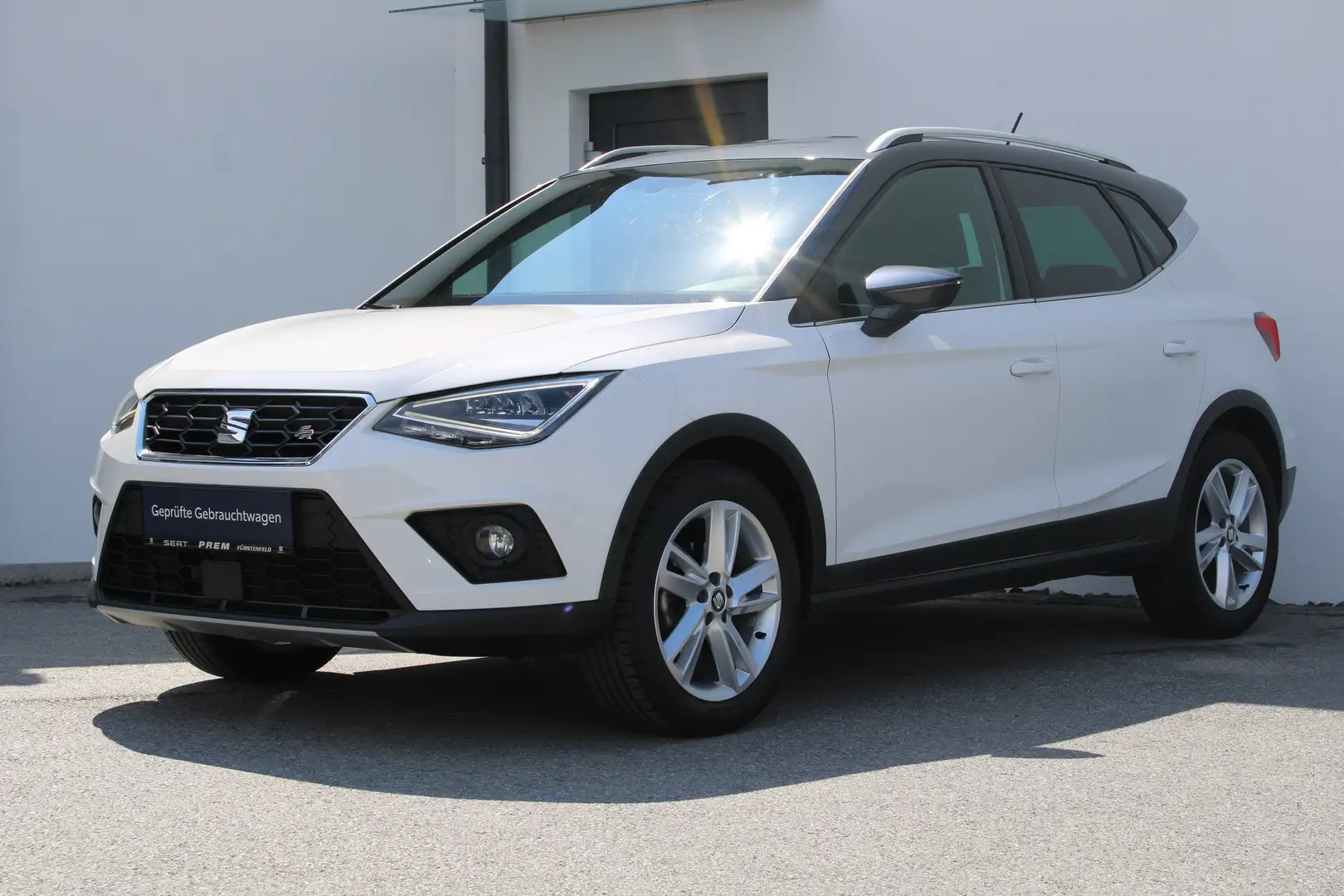 SEAT Arona FR 1.0 TSI 95 PS mit vielen Extras / 1. Besitz Weiß - 2