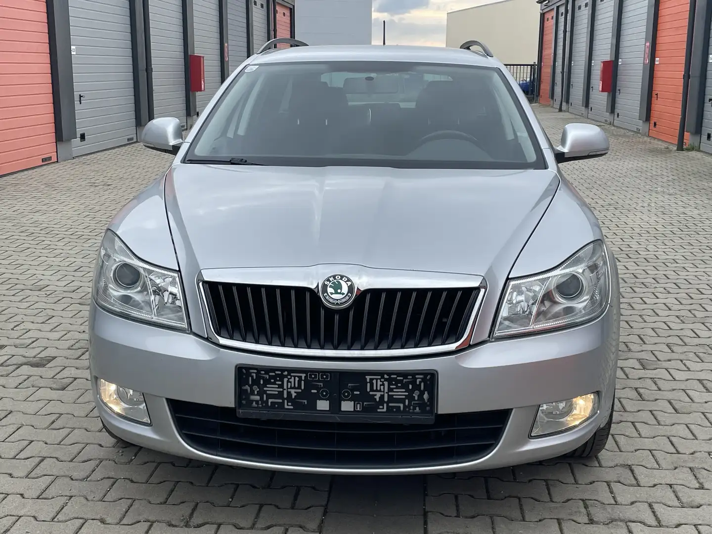Skoda Octavia Ambiente Grau - 1