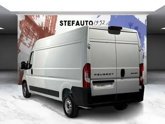 Peugeot Boxer view 5