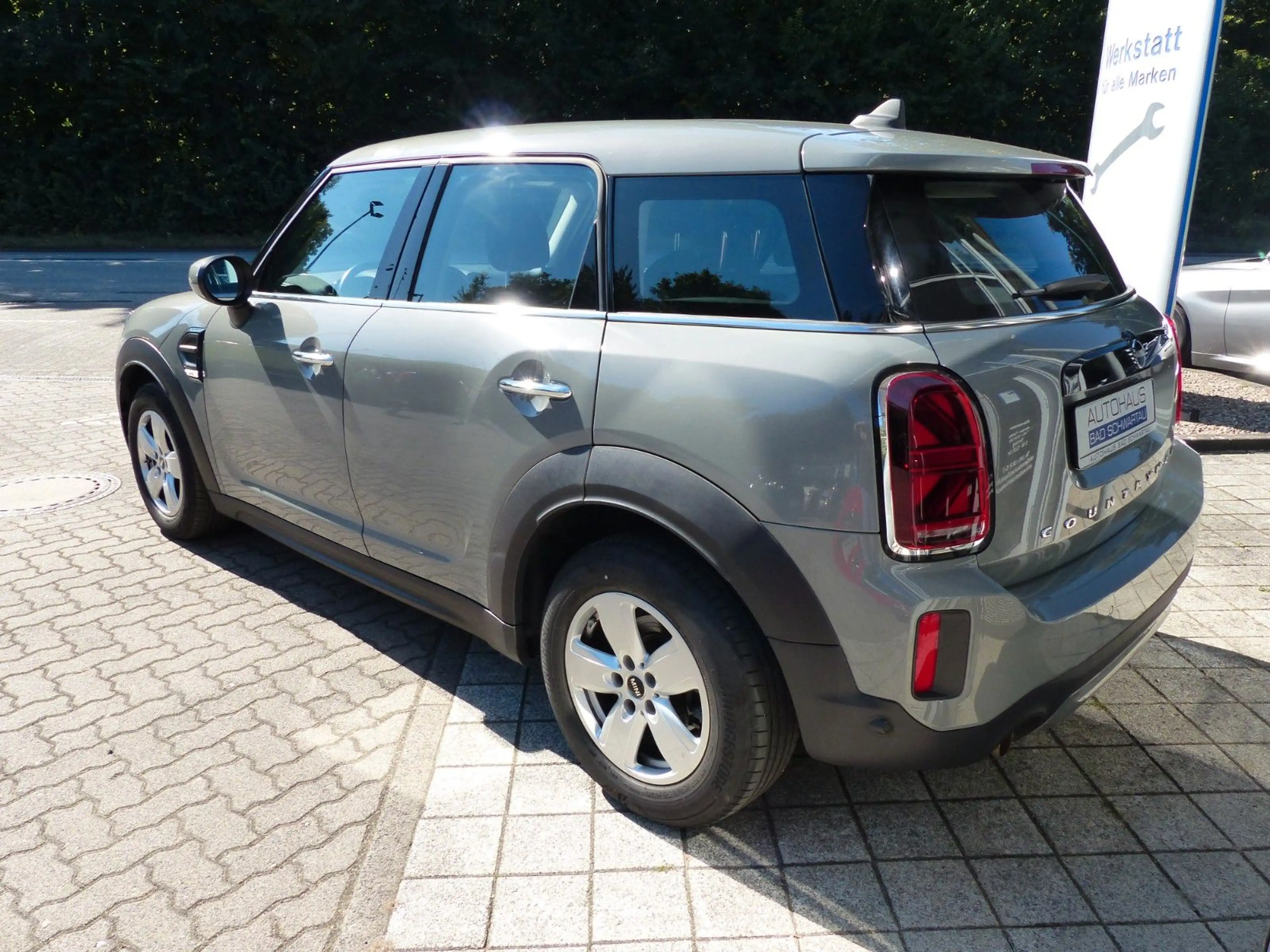 MINI One Countryman Essential Trim, Apple CP, LED uvm — photo 7