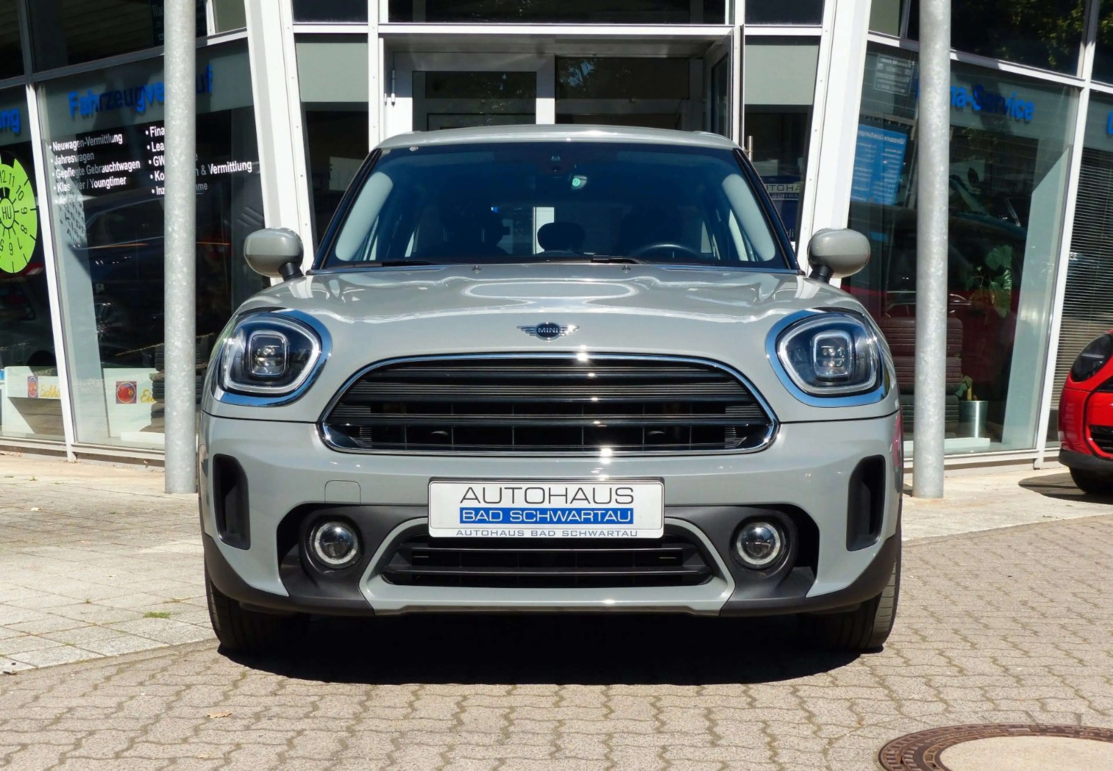 MINI One Countryman Essential Trim, Apple CP, LED uvm — photo 4