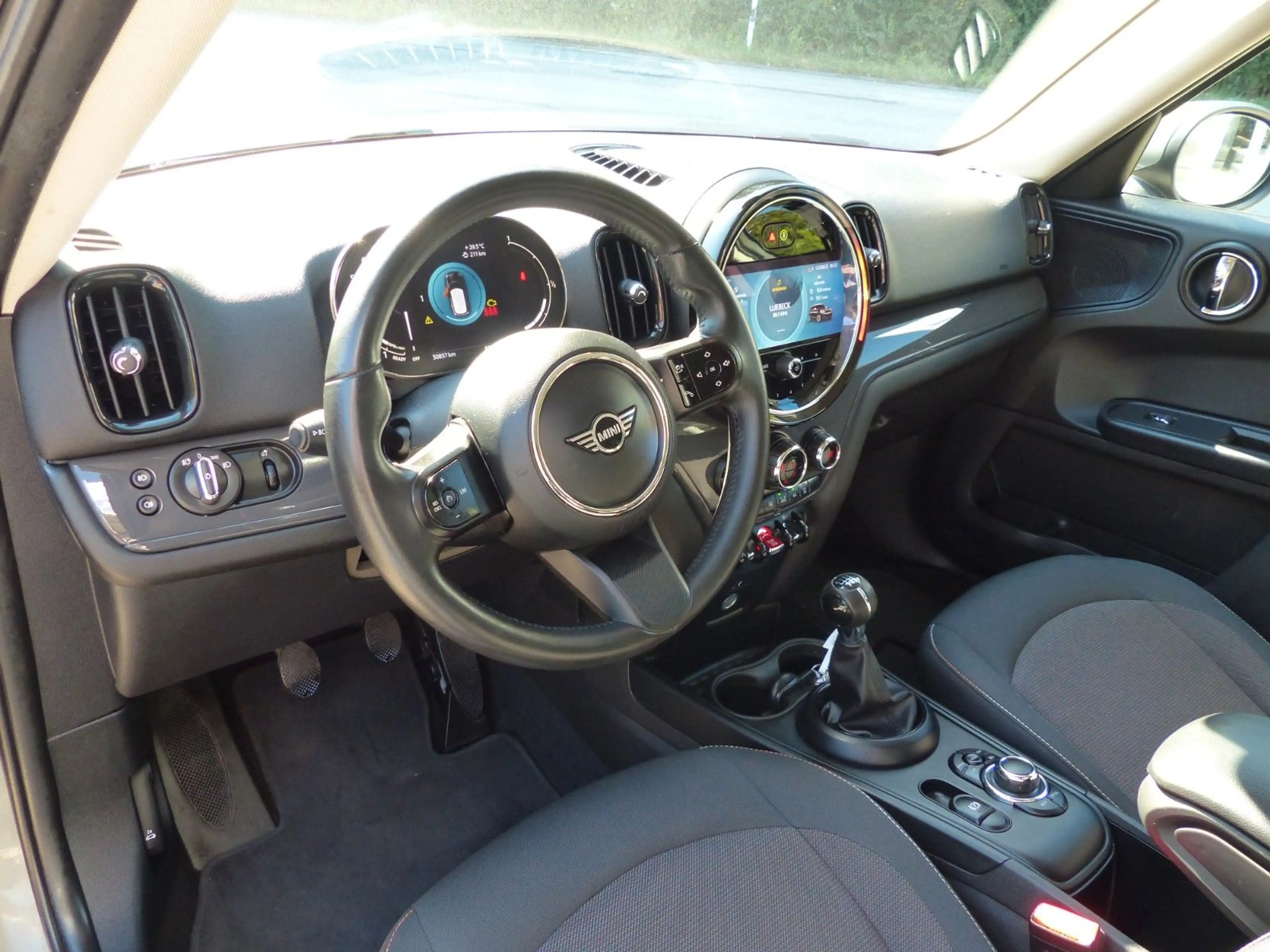 MINI One Countryman Essential Trim, Apple CP, LED uvm — photo 11