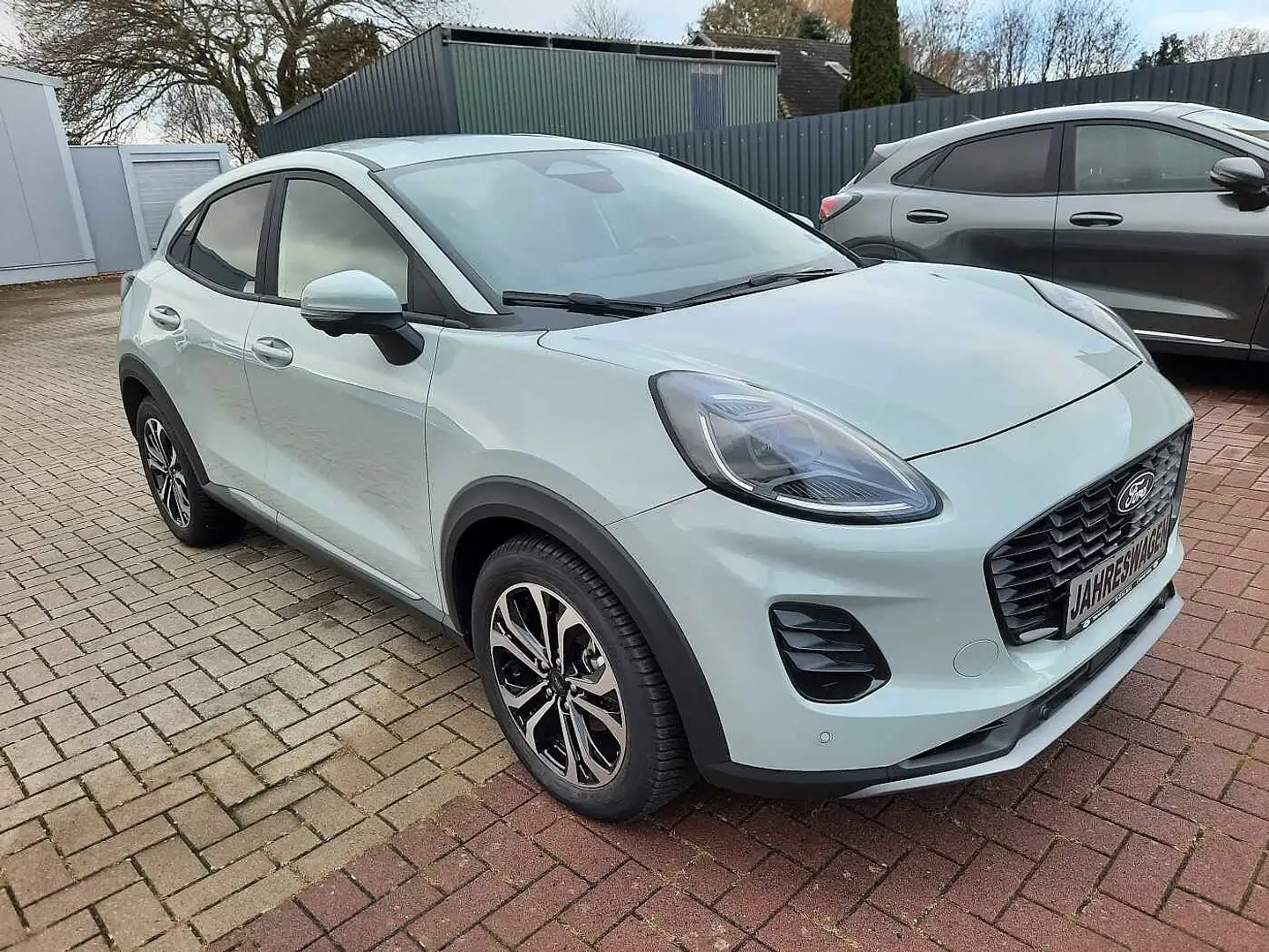 Ford Puma 1.0 EcoBoost Hybrid TITANIUM Grau - 2