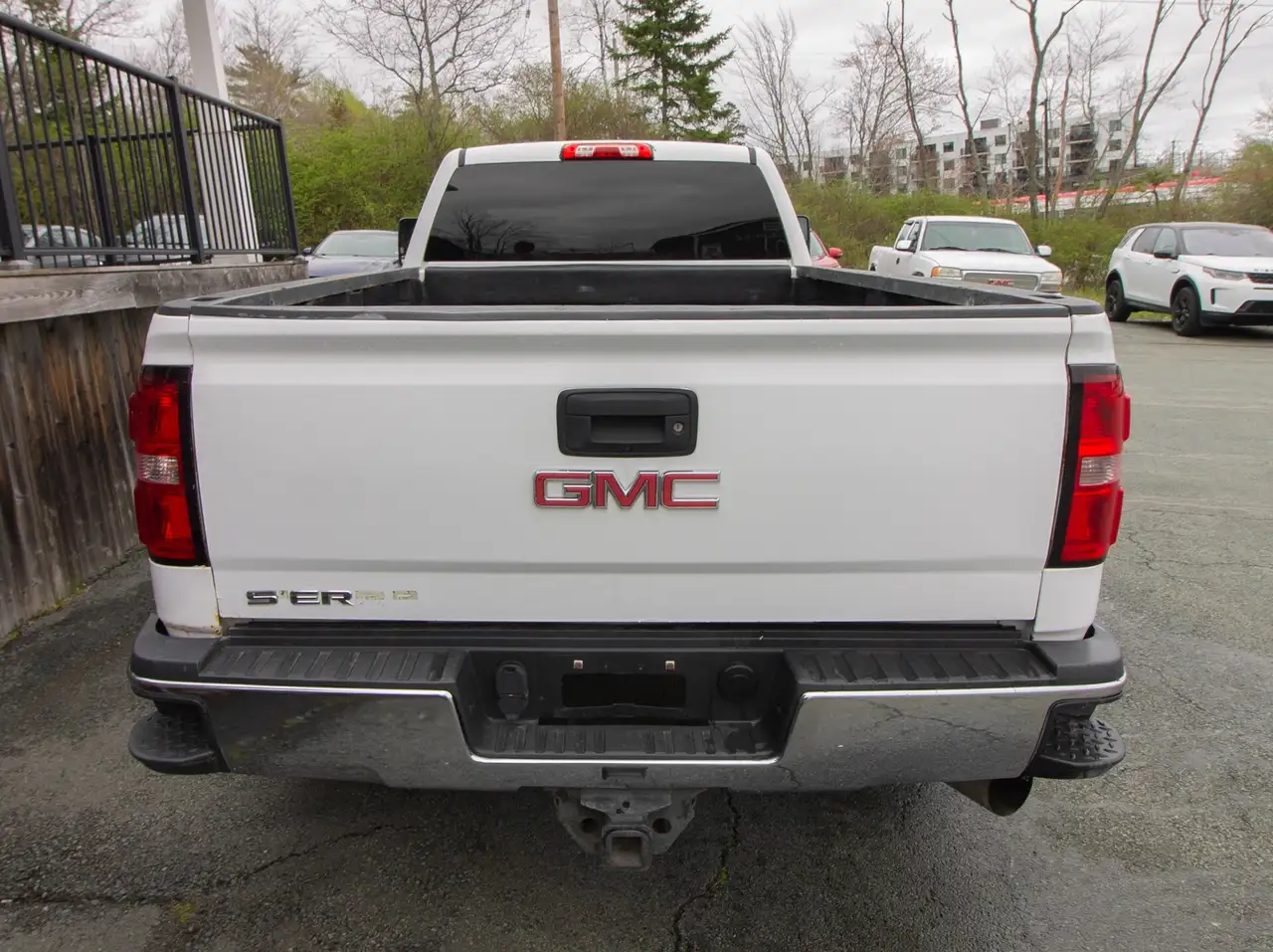 GMC Sierra 2500HD снимка GMC Sierra 2500HD