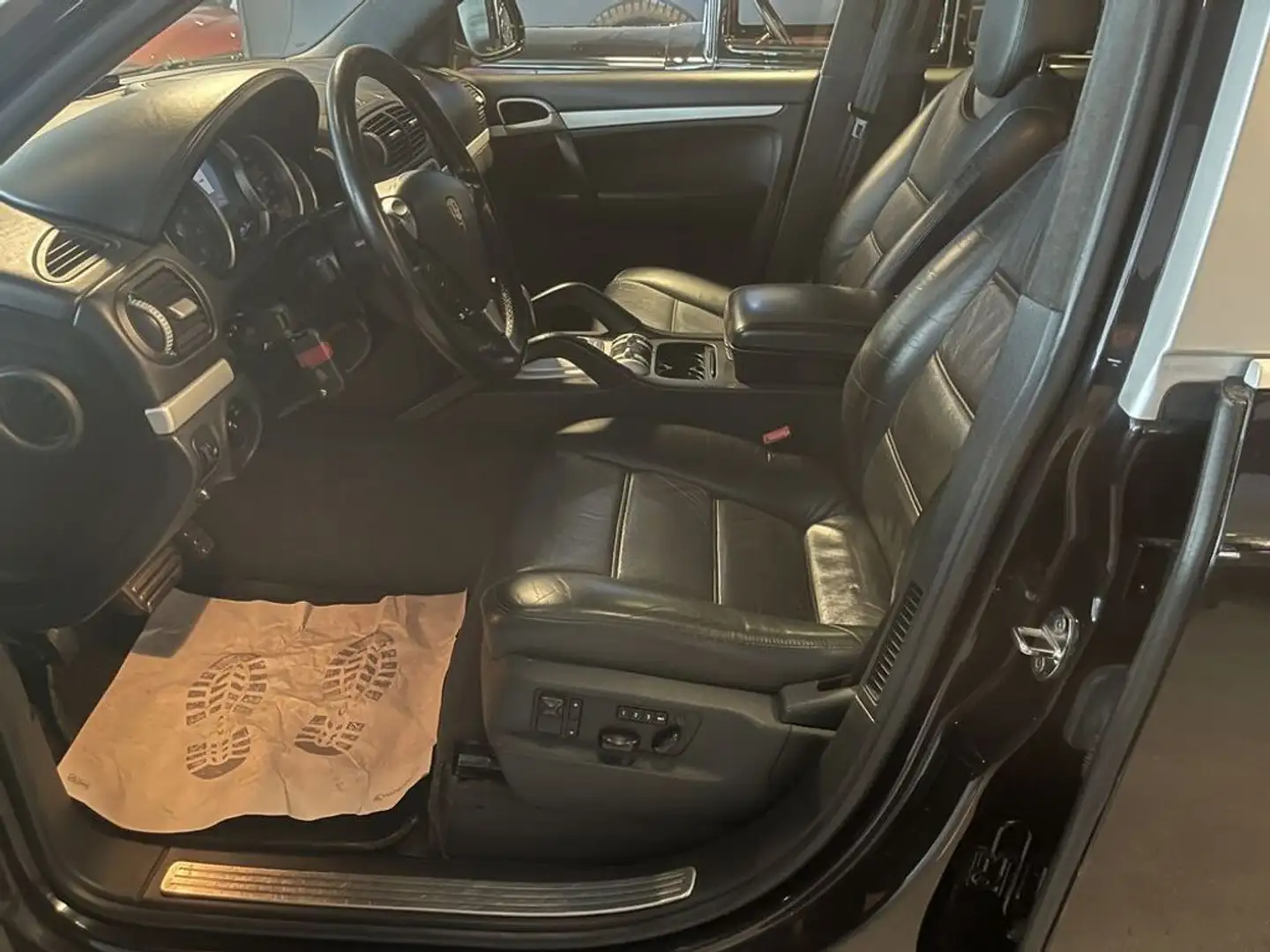 Porsche Cayenne Turbo Nur Export oder Händler Schwarz - 2