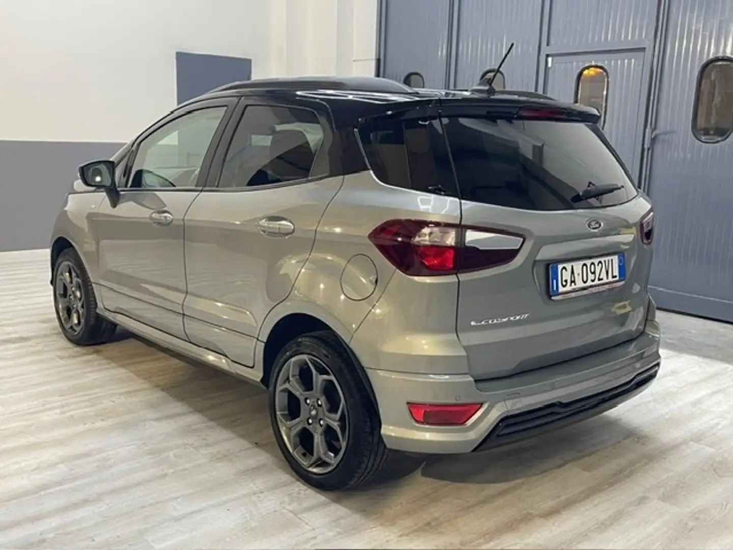 Ford EcoSport 1.0 EcoBoost 125 CV Start&Stop ST-Line Black Editi Серебристый - 2