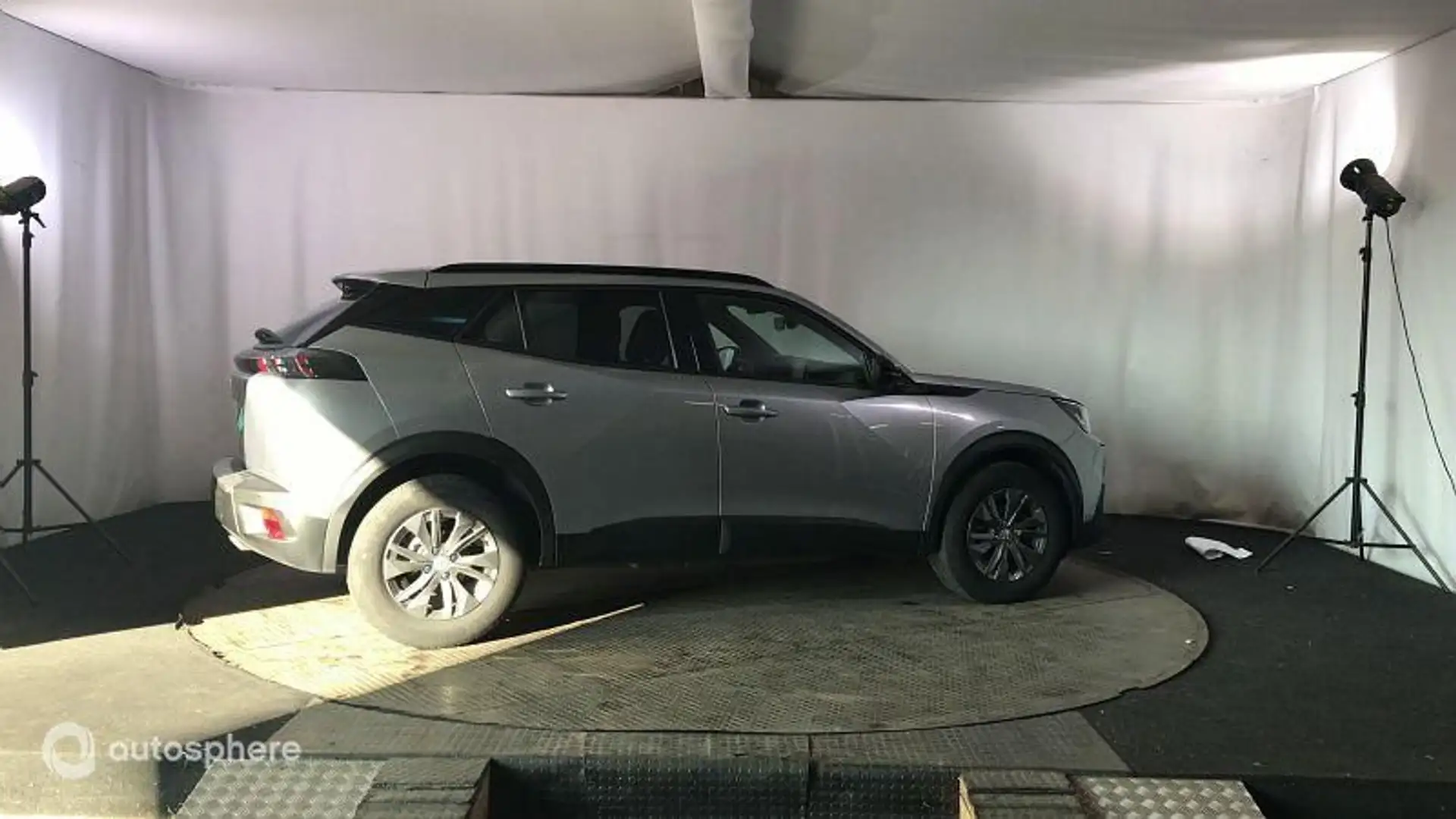 Peugeot 2008 1.2 PureTech 100ch S\u0026S Style - 2