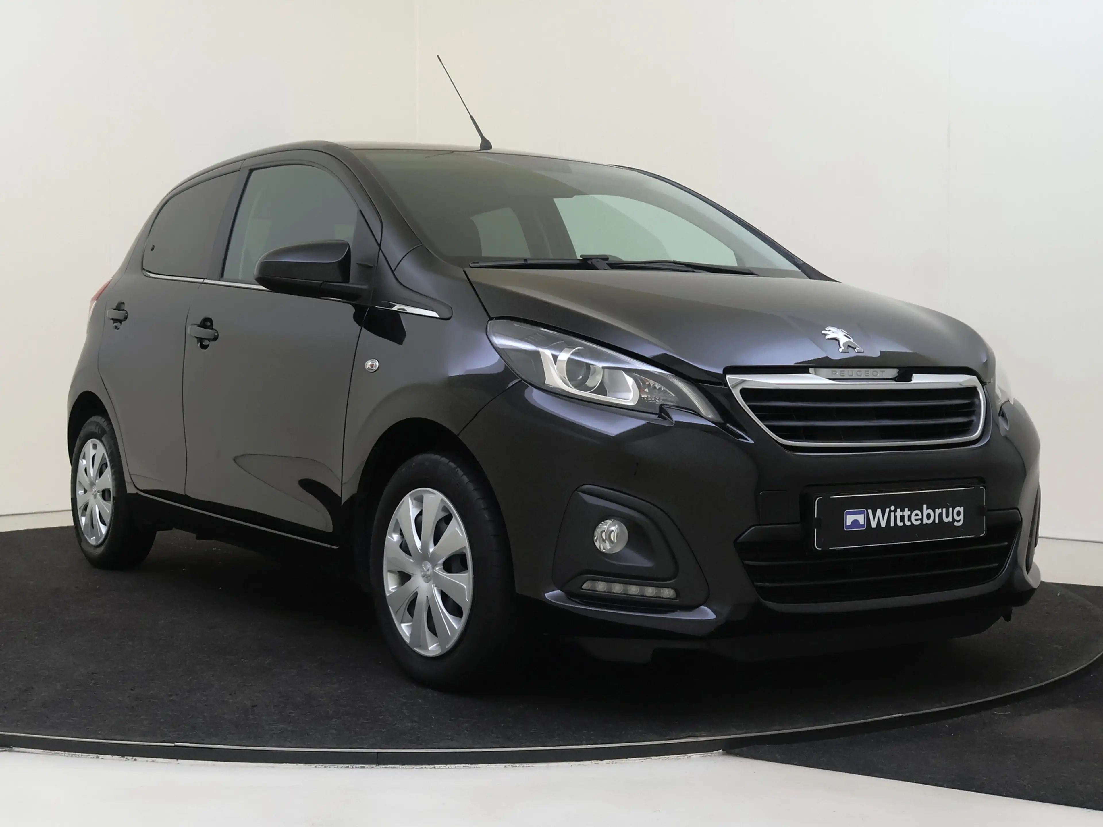 Peugeot 108 1.0 e-VTi Active — photo 3