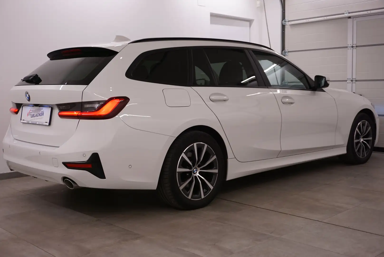 BMW 318 d // Anhängervorrichtung // Abstandstempomat Weiß - 2