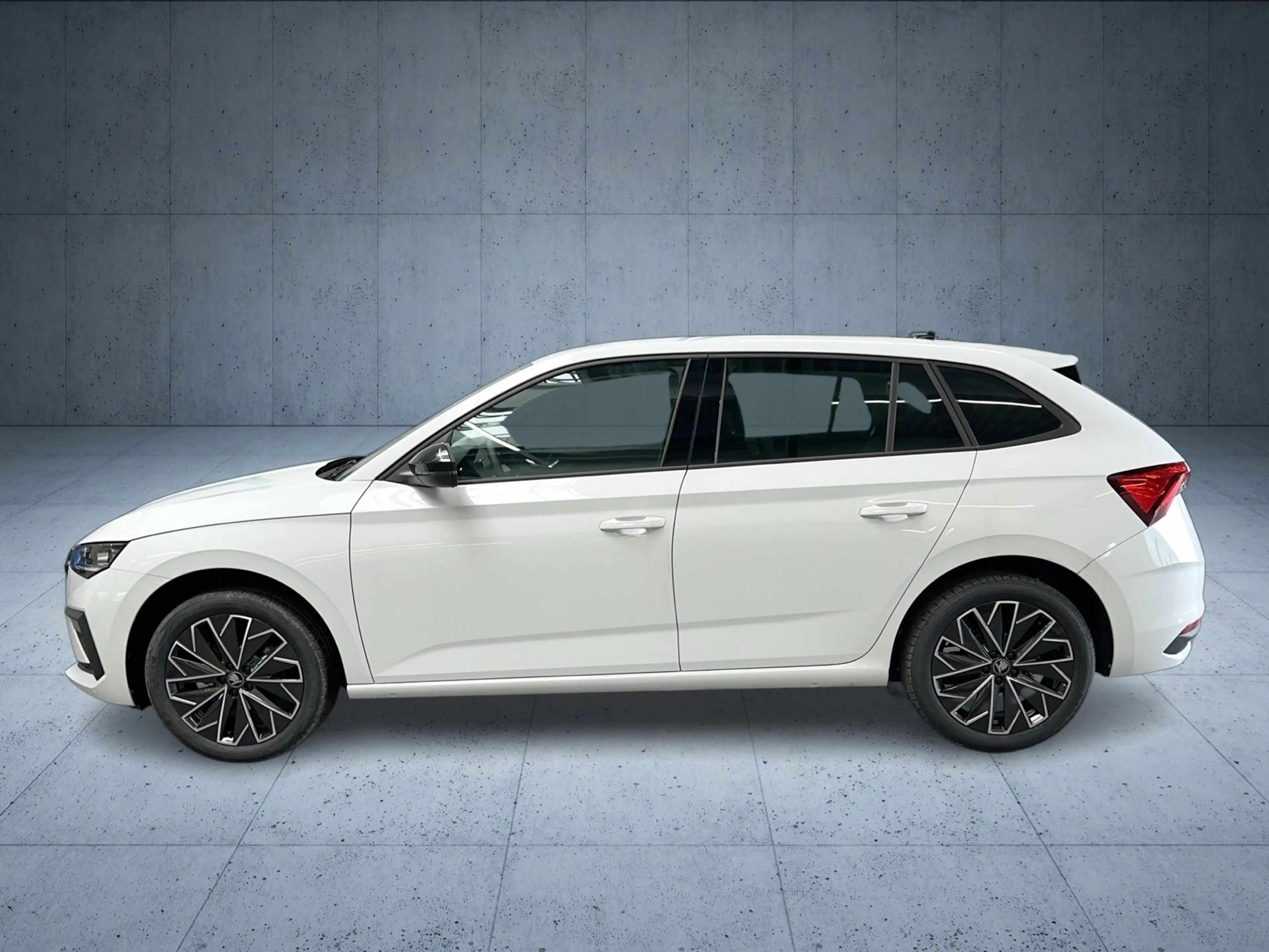 Skoda Scala Balance 1,5l TSI DSG AHK/BLACK/NAVI/ACC — photo 2