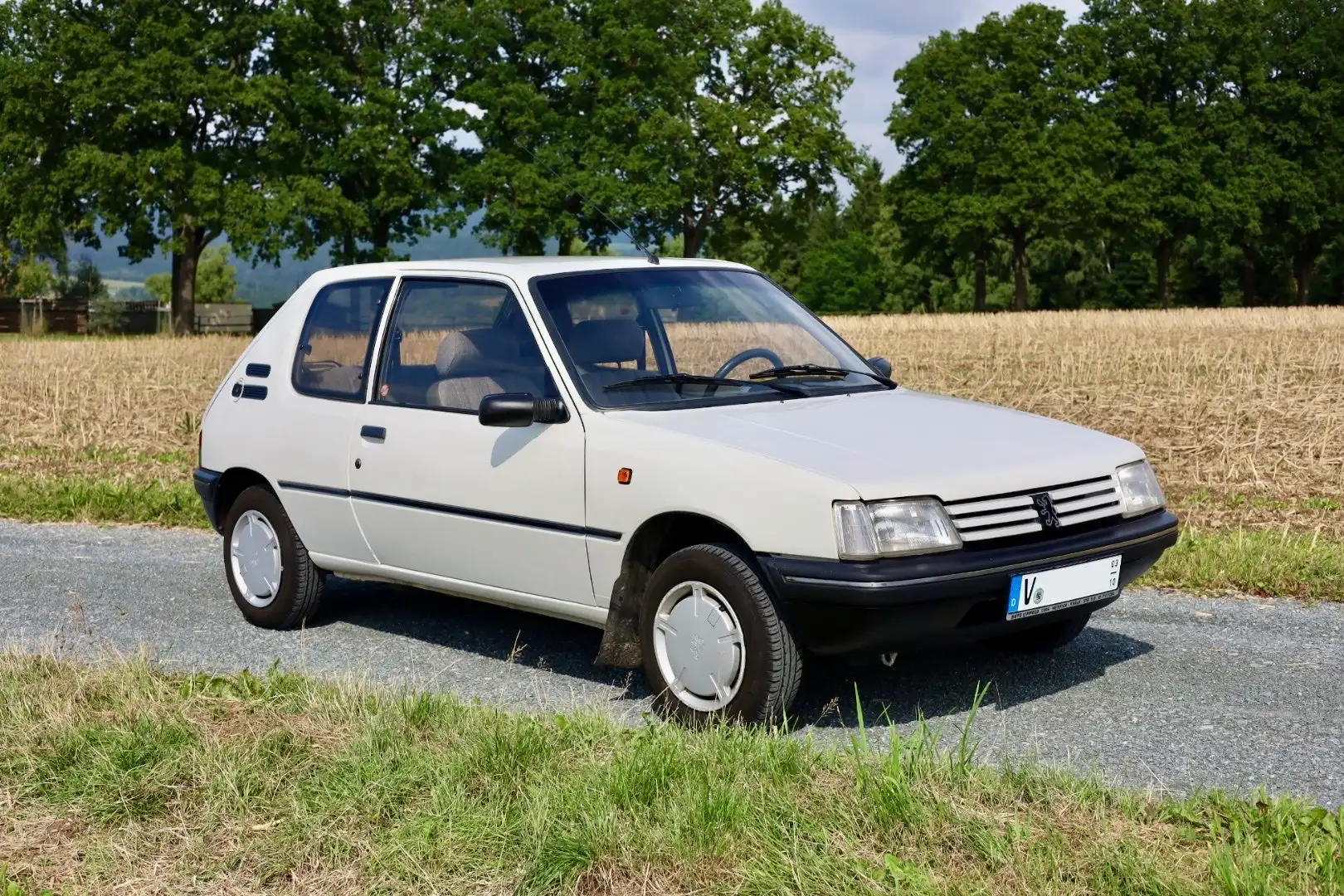 Peugeot 205 XR - 2
