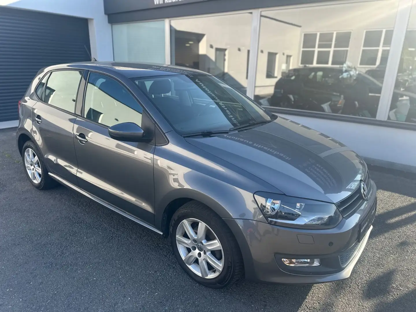 Volkswagen Polo V Trendline AUTOMATIK - 2