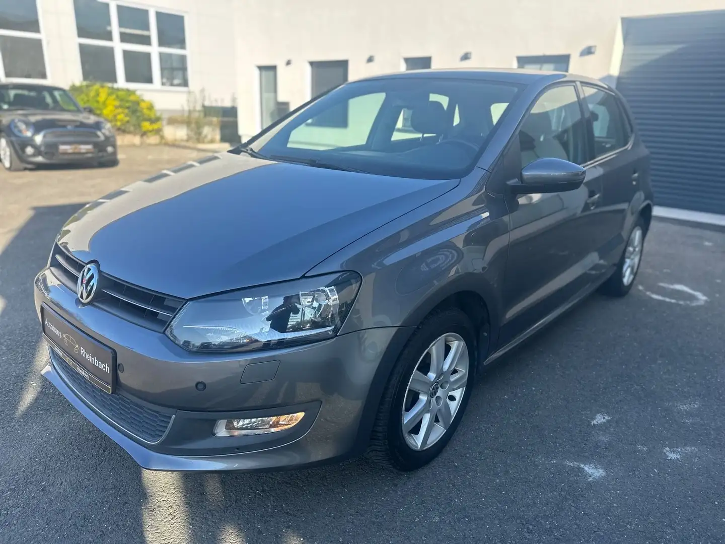 Volkswagen Polo V Trendline AUTOMATIK - 1
