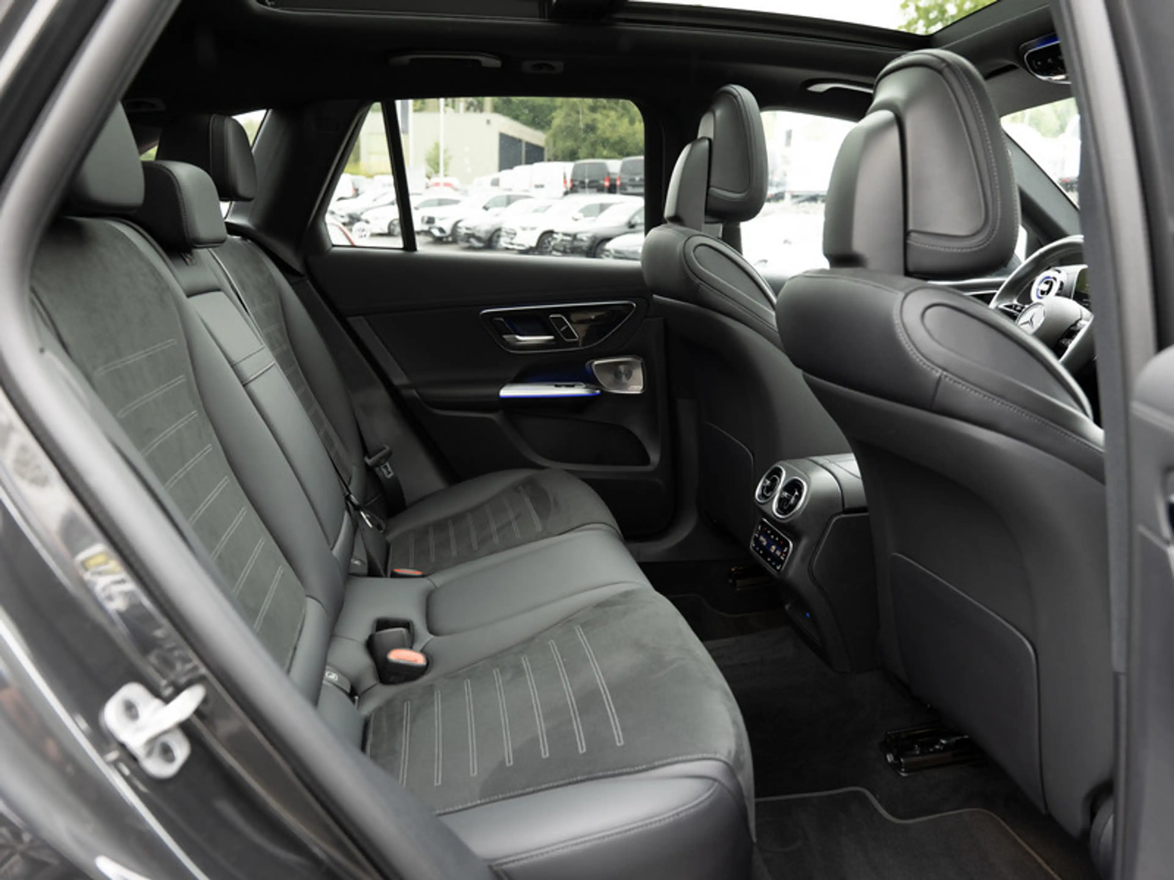 Mercedes-Benz GLC 400 e 4M AMG-Sport/Technik/Pano/Burm/AHK/20" — photo 5