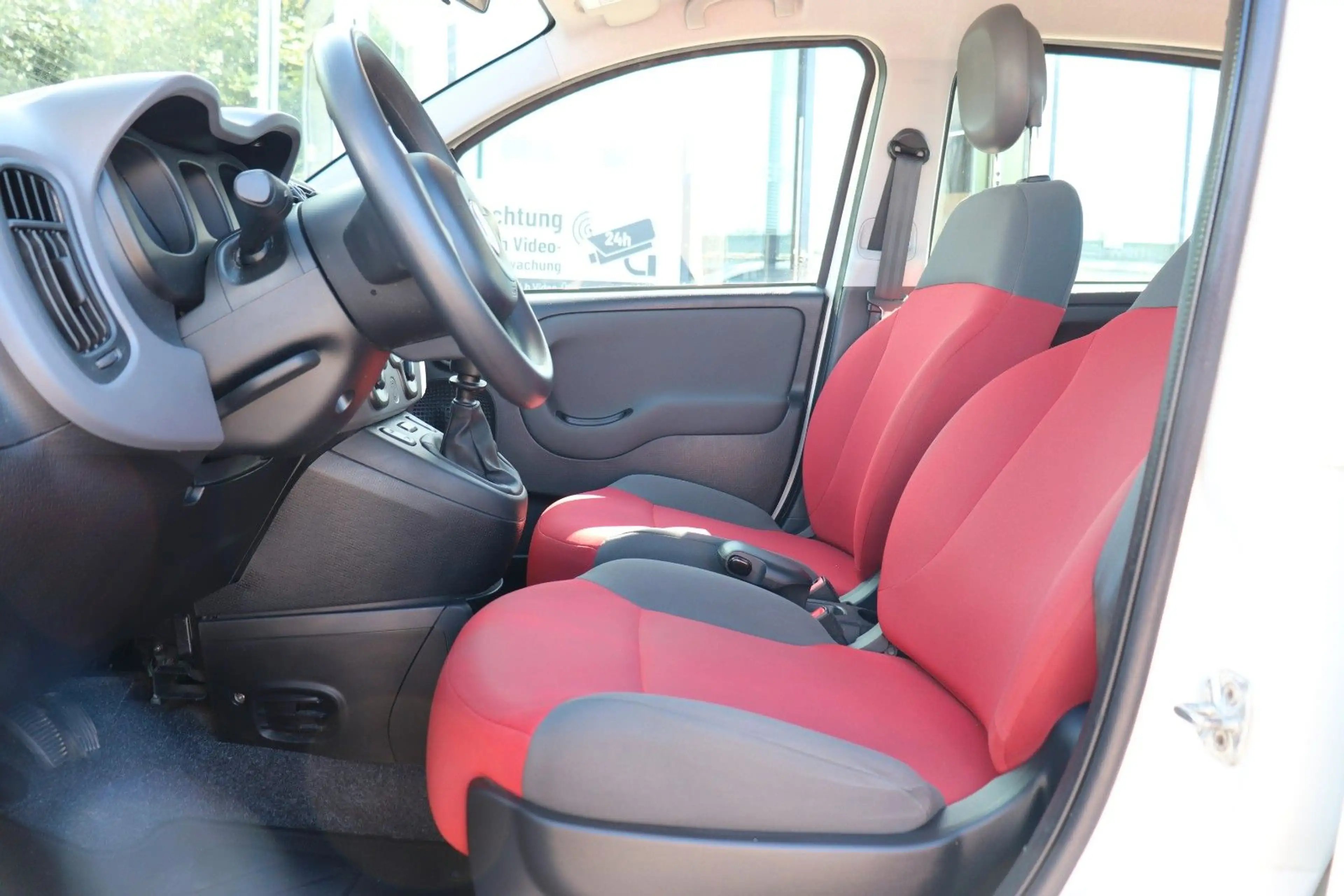 Fiat Panda Pop, Klimaanlage, Audiosystem — photo 10