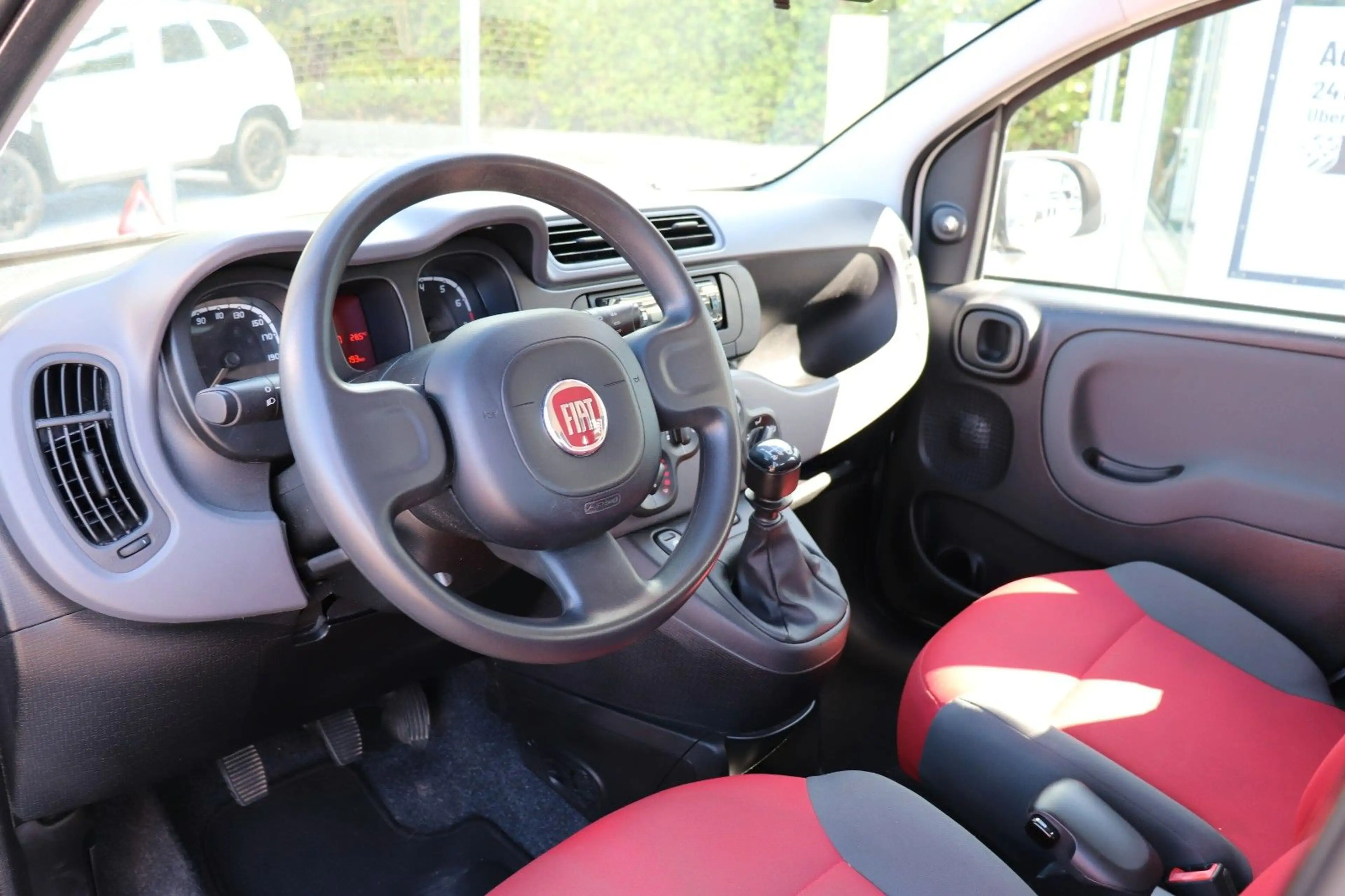 Fiat Panda Pop, Klimaanlage, Audiosystem — photo 9
