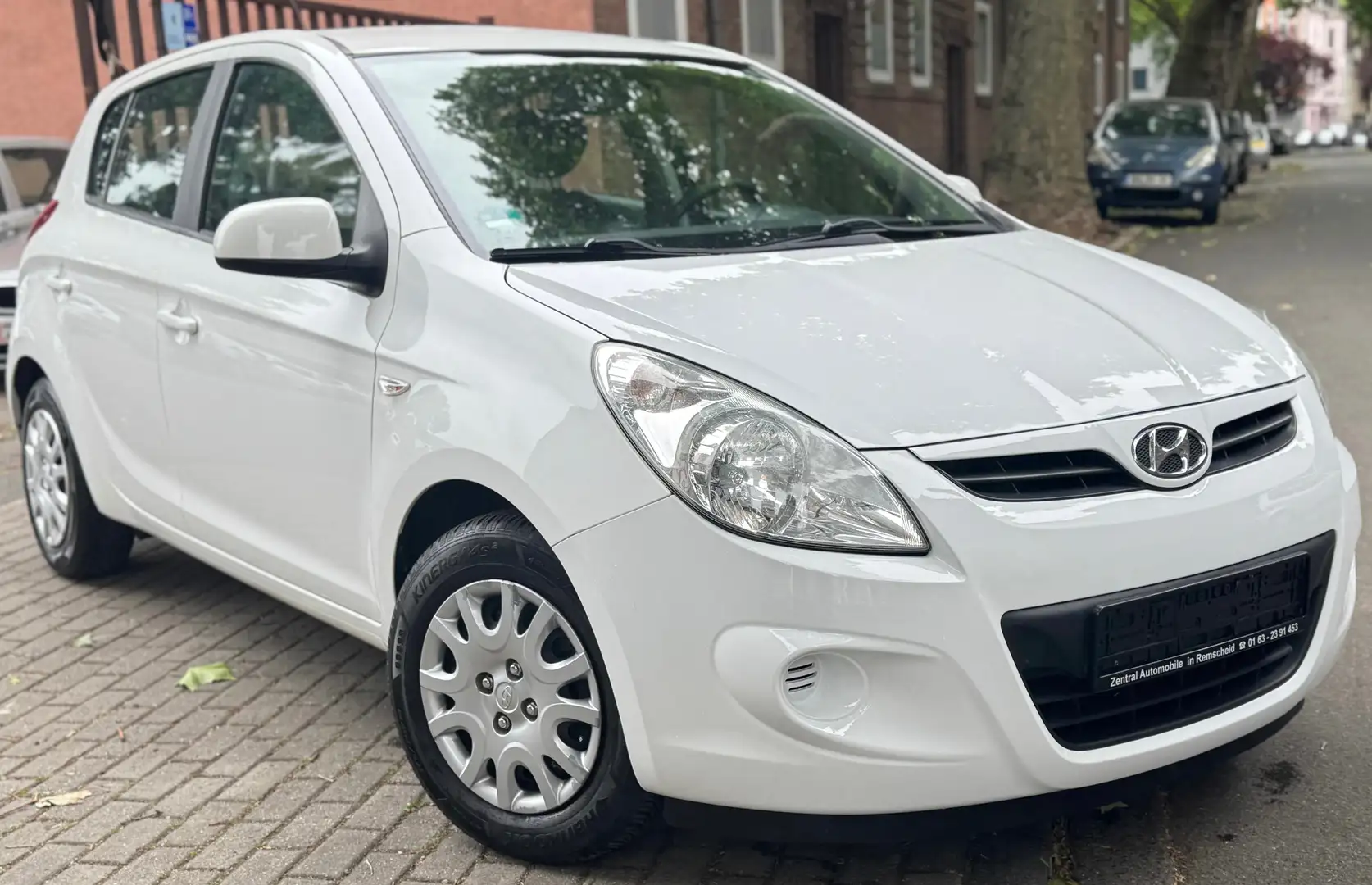Hyundai i20 Classic 2HD Klima Elek.Fenster Tüv Neu Garantie Beyaz - 1