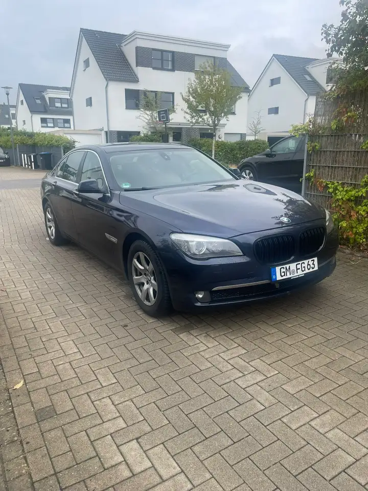 BMW 730