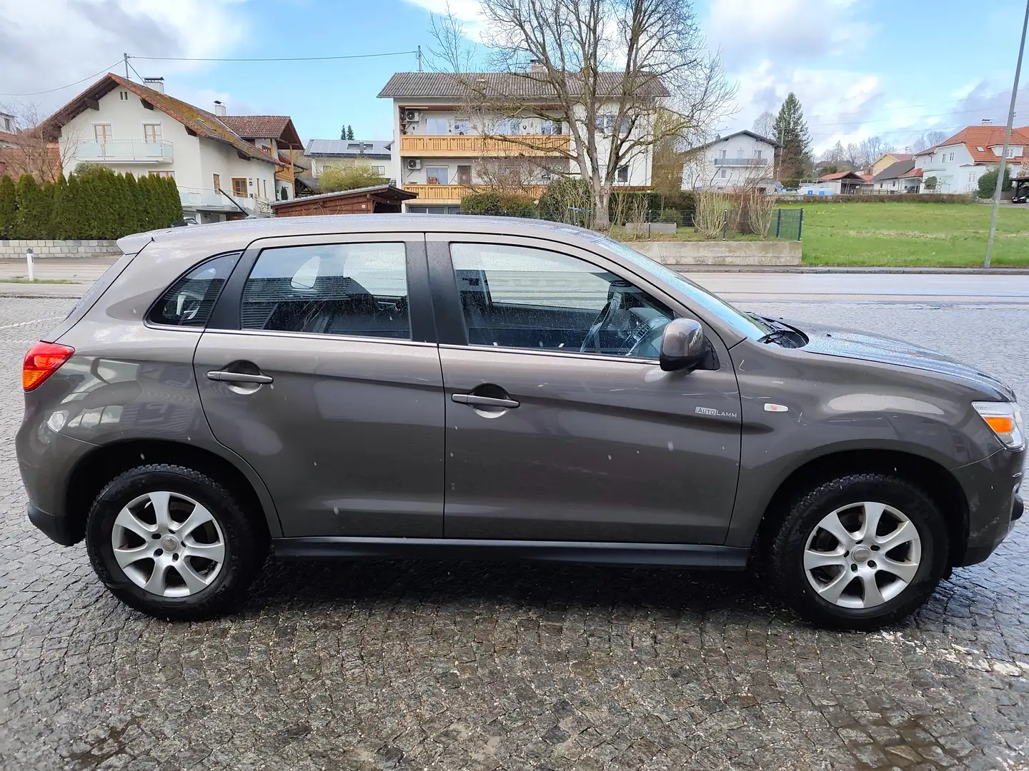 Mitsubishi ASX ASX 1,8 DI-D LP Invite Invite Grau - 2